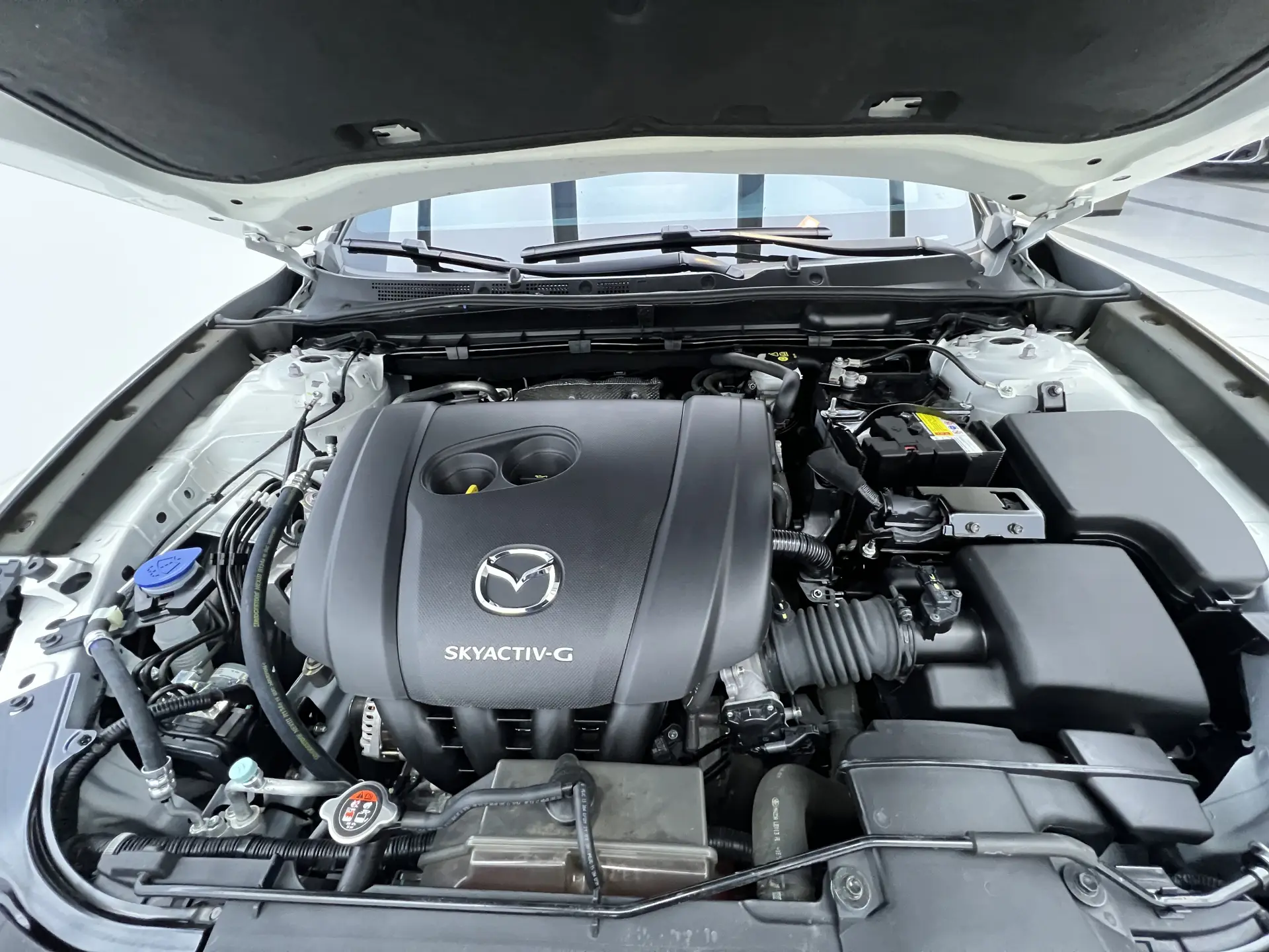 Mazda CX-4, 2023 25