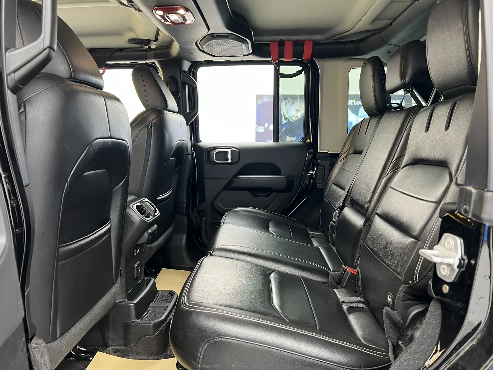 Jeep Wrangler, 2021 19