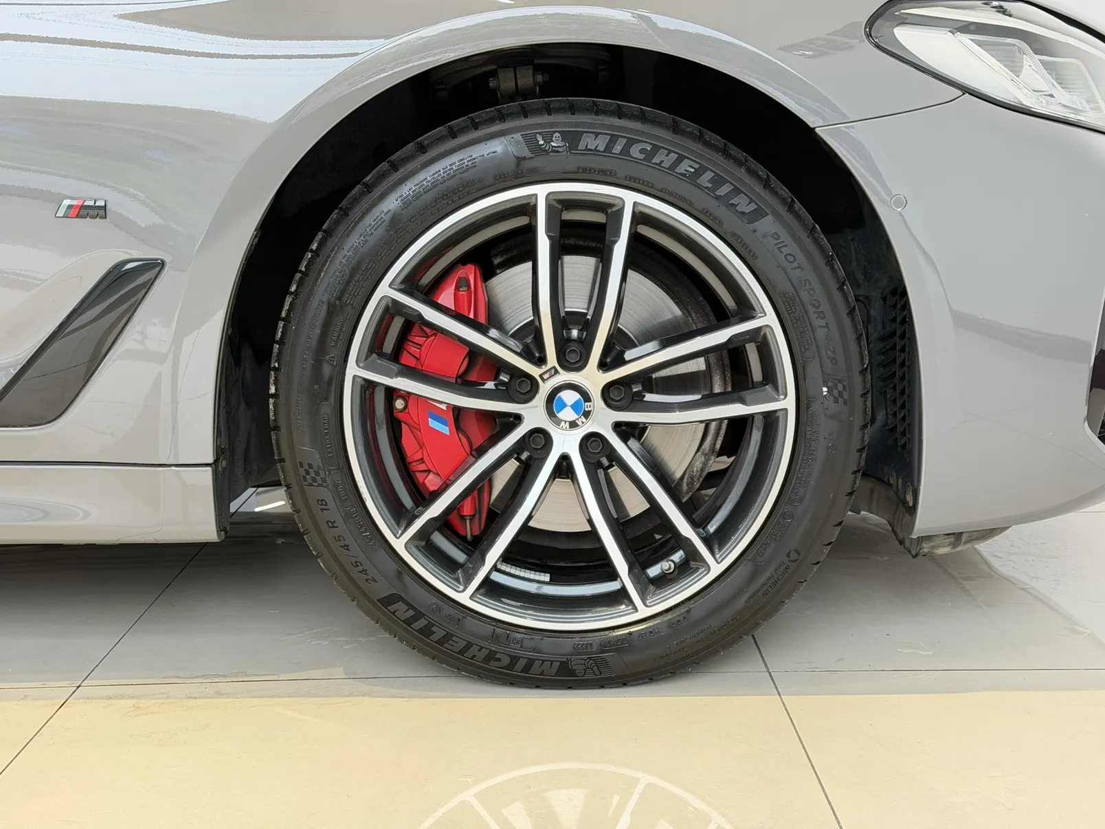 BMW 525i, 2023 11