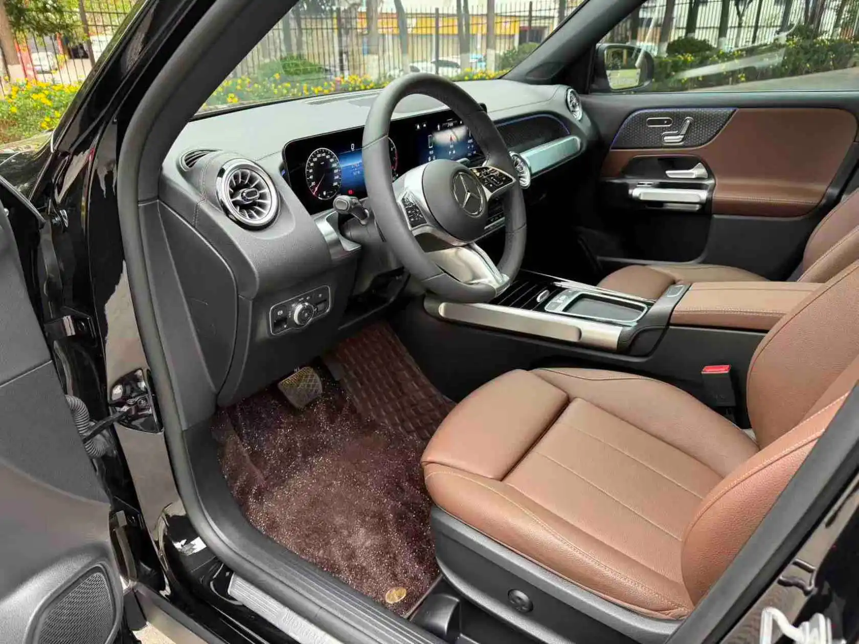 Mercedes-Benz GLB, 2025 10
