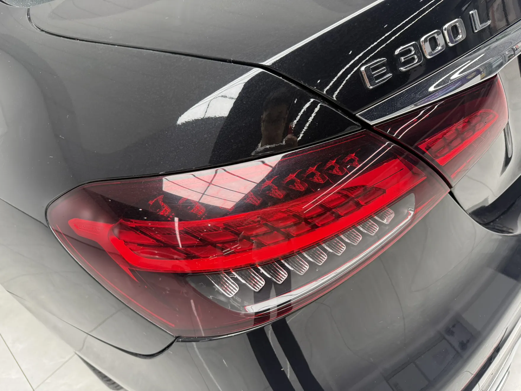 Mercedes-Benz E 300 L, 2022 6