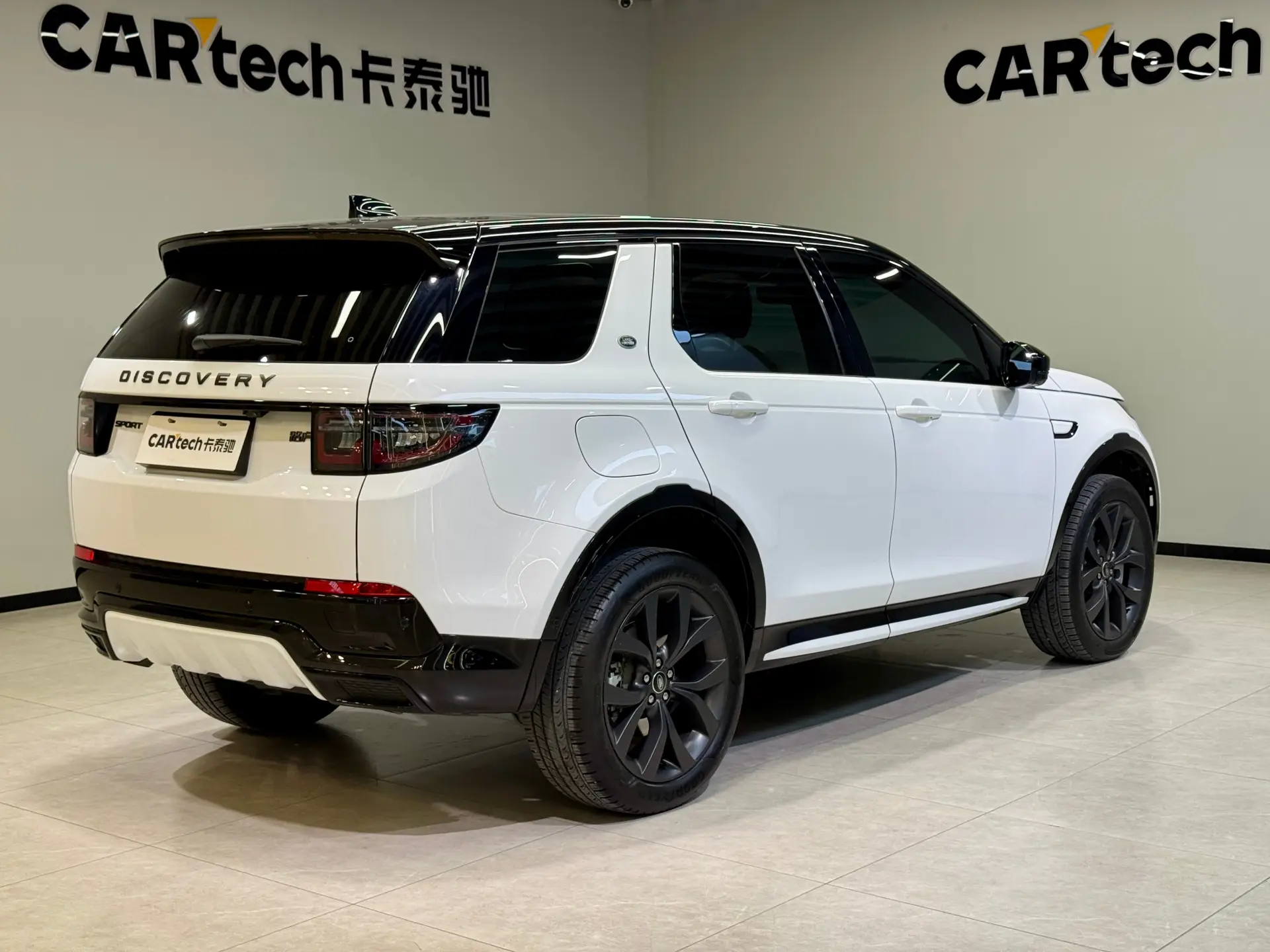 Land Rover Discovery Sport, 2024 6