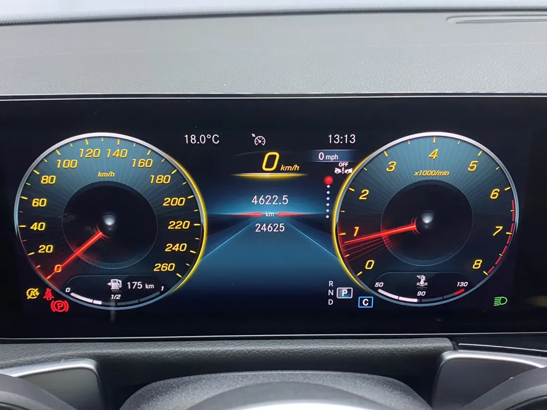 Mercedes-Benz GLB, 2023 17