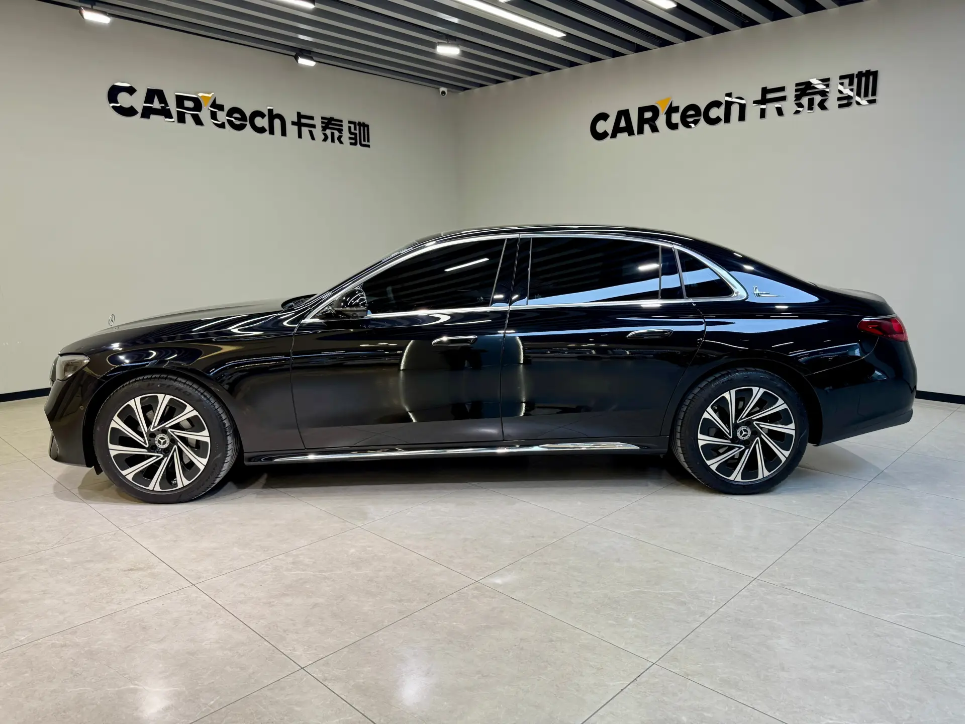 Mercedes-Benz E 300 L, 2024 7