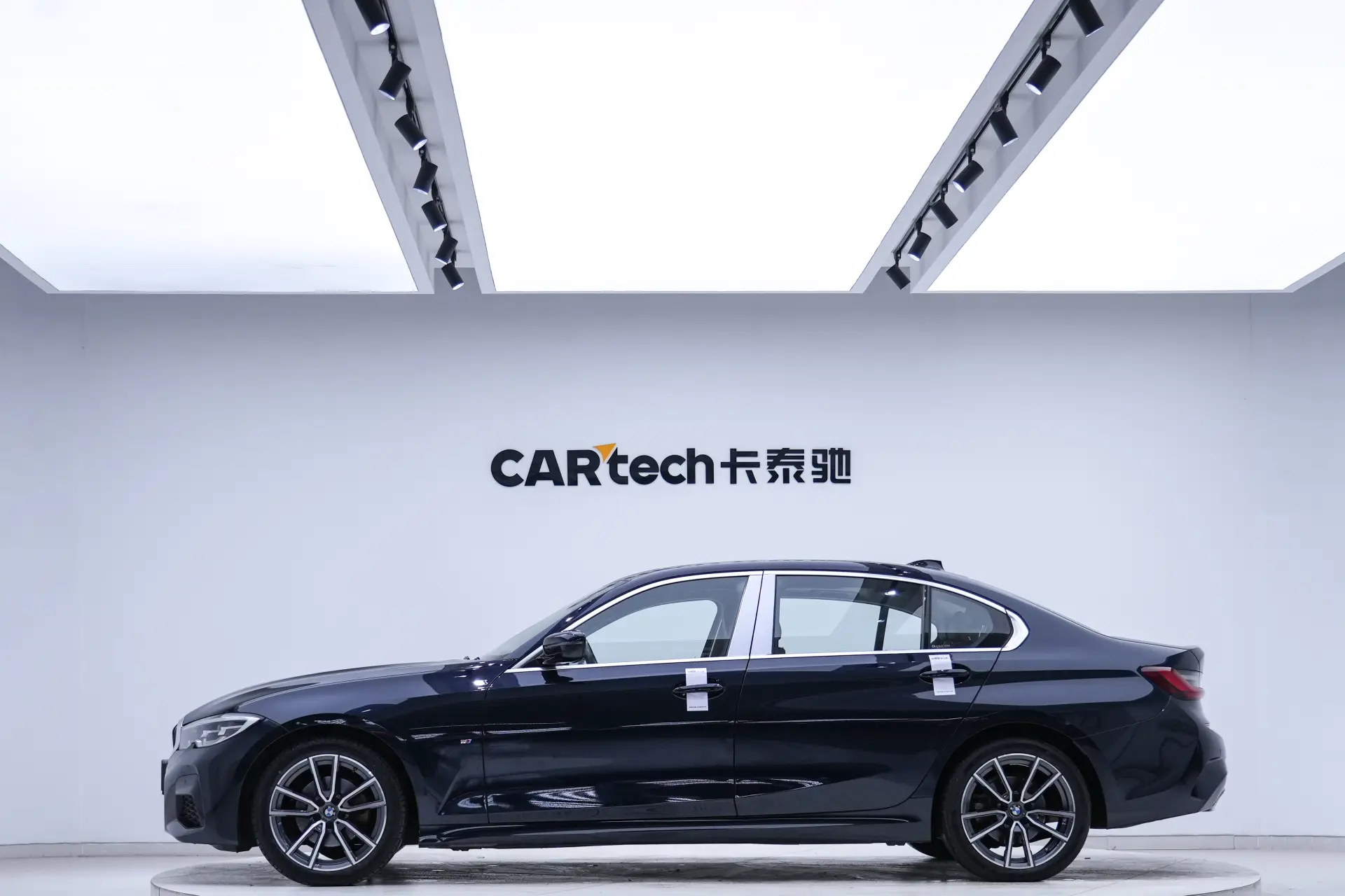 BMW 325Li, 2022 8