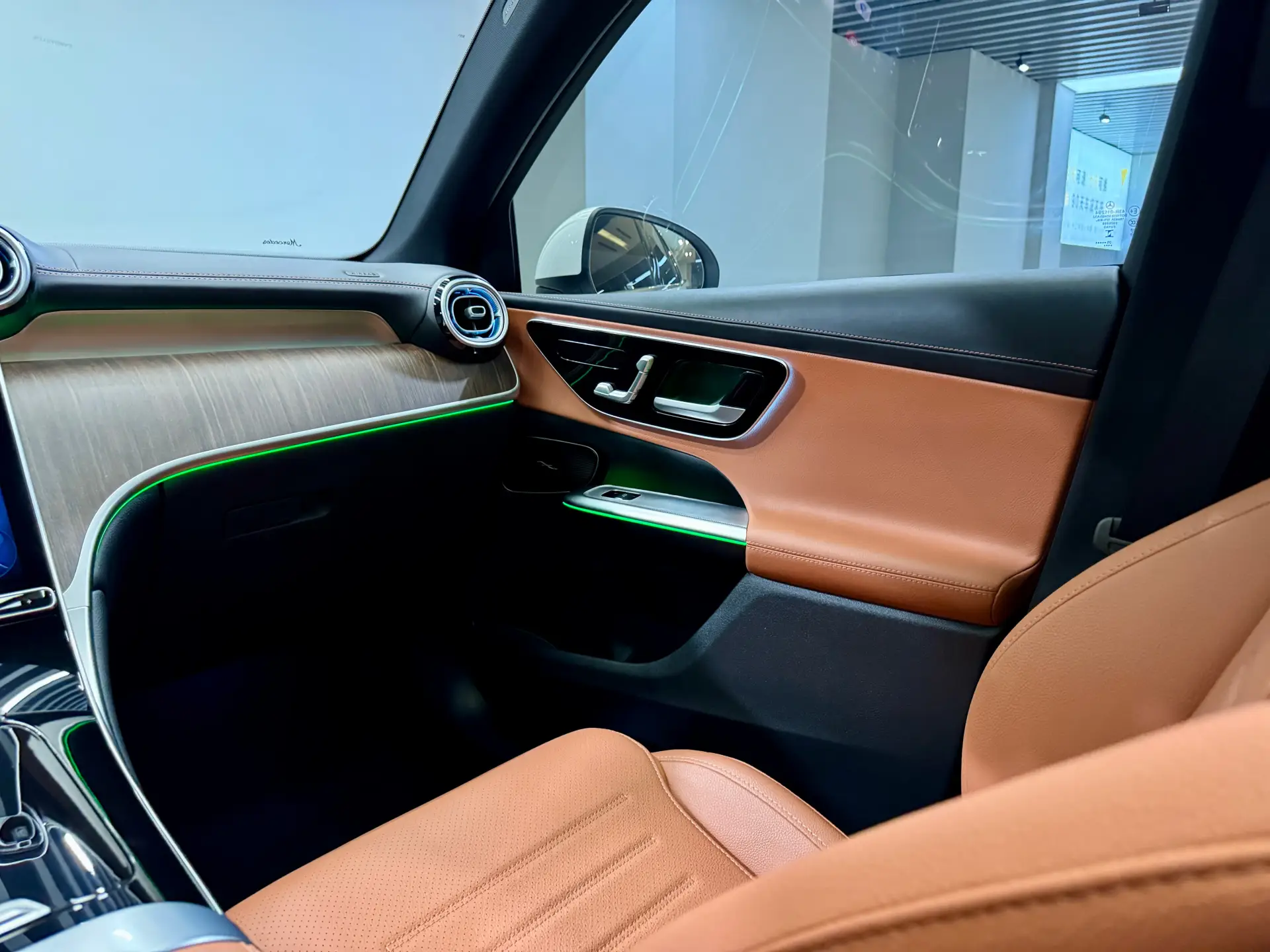 Mercedes-Benz GLC 300 L, 2025 23