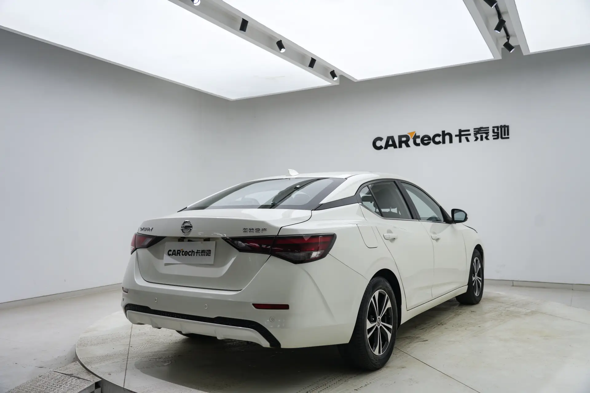 Nissan Sylphy, 2021 все фото