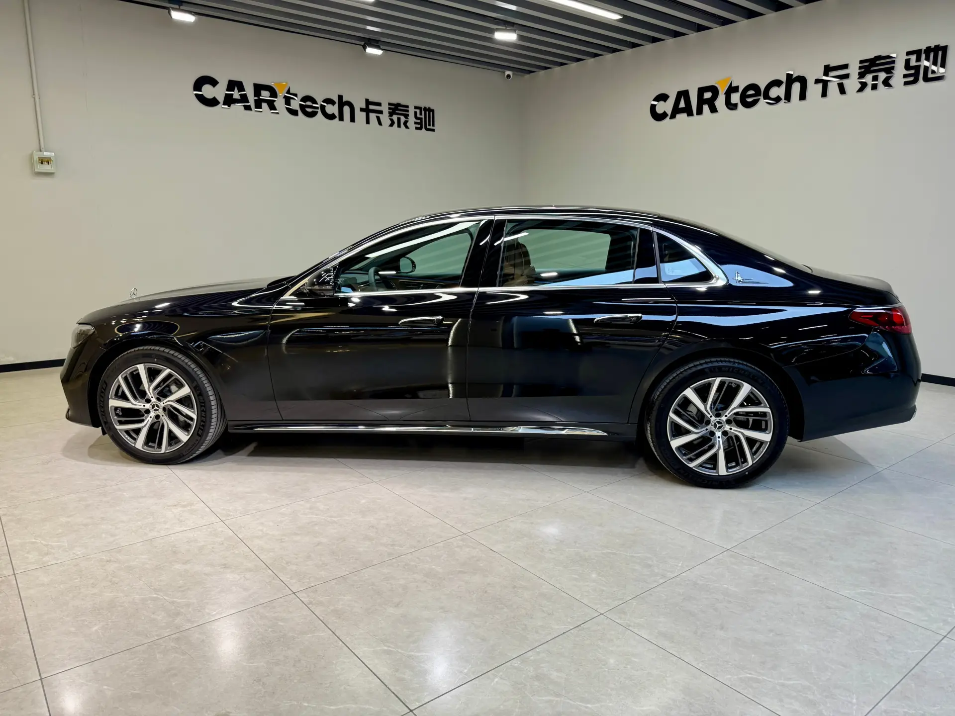 Mercedes-Benz E 300 L, 2026 7