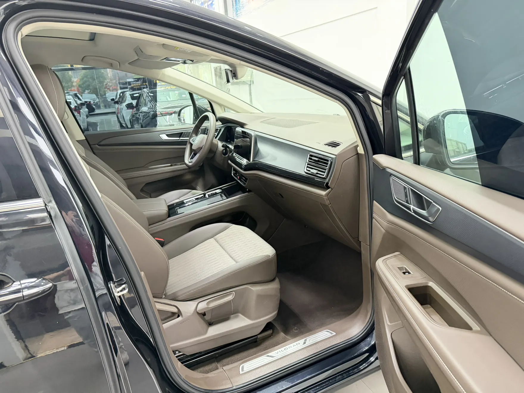 Volkswagen Viloran, 2023 14