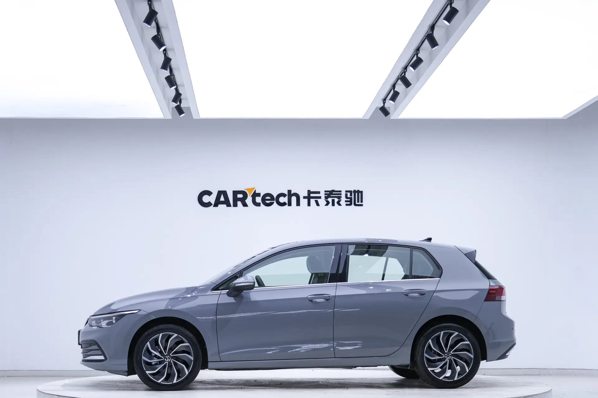 Volkswagen Golf, 2025 8