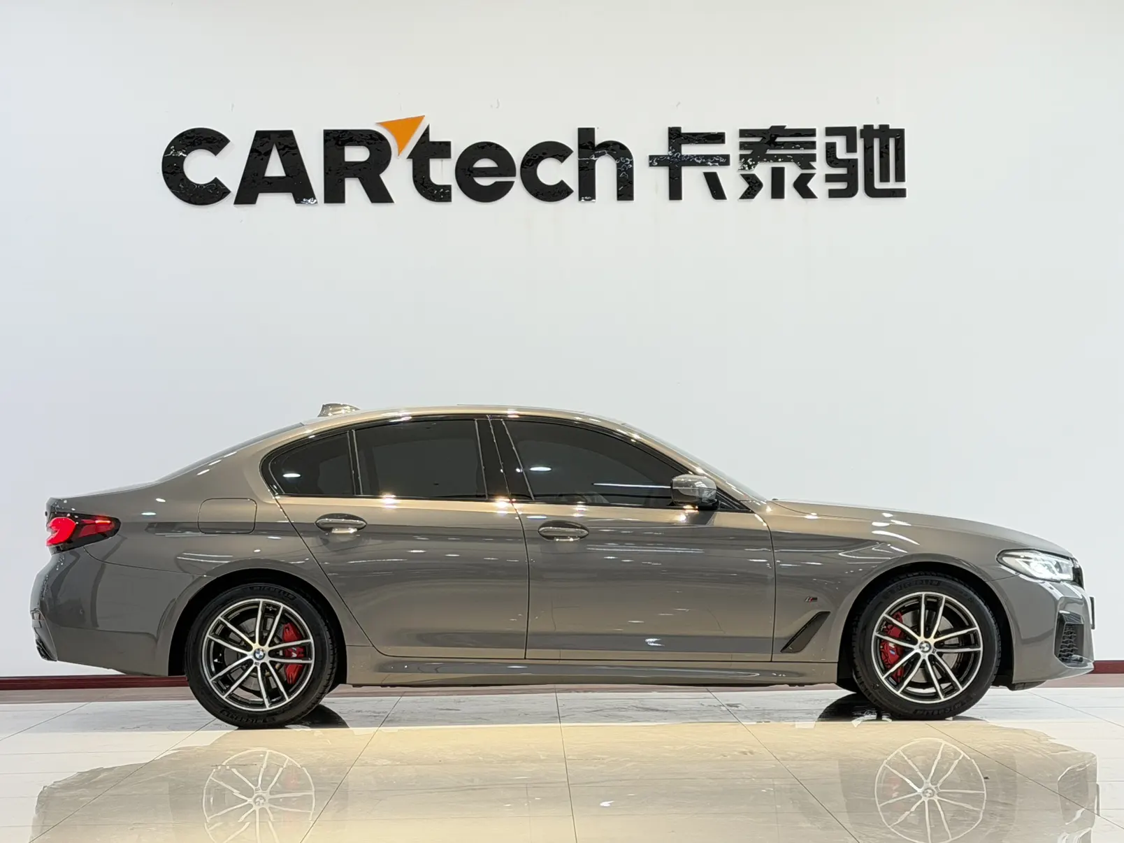 BMW 525i, 2023 4