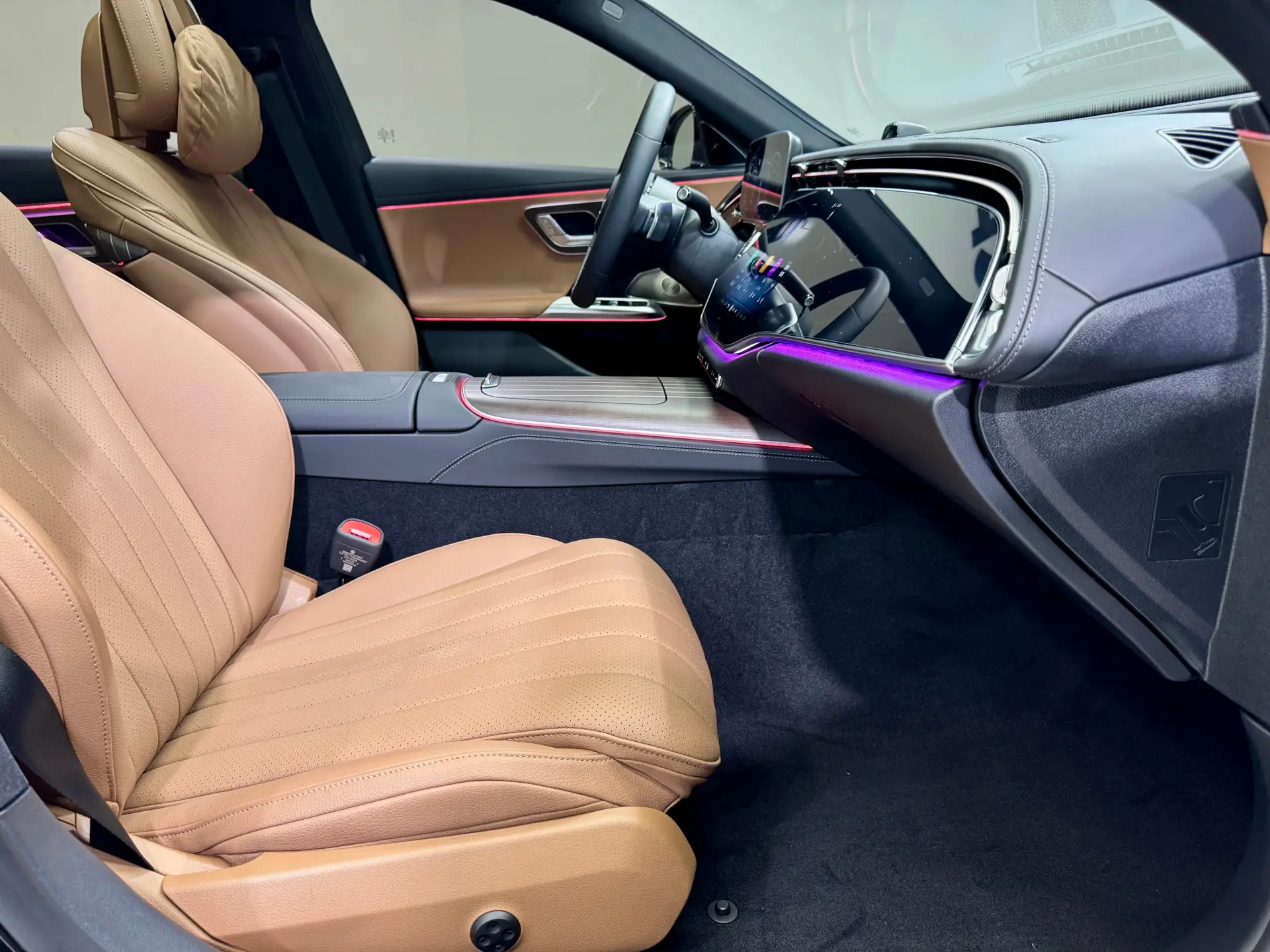 Mercedes-Benz E 300 L, 2024 15