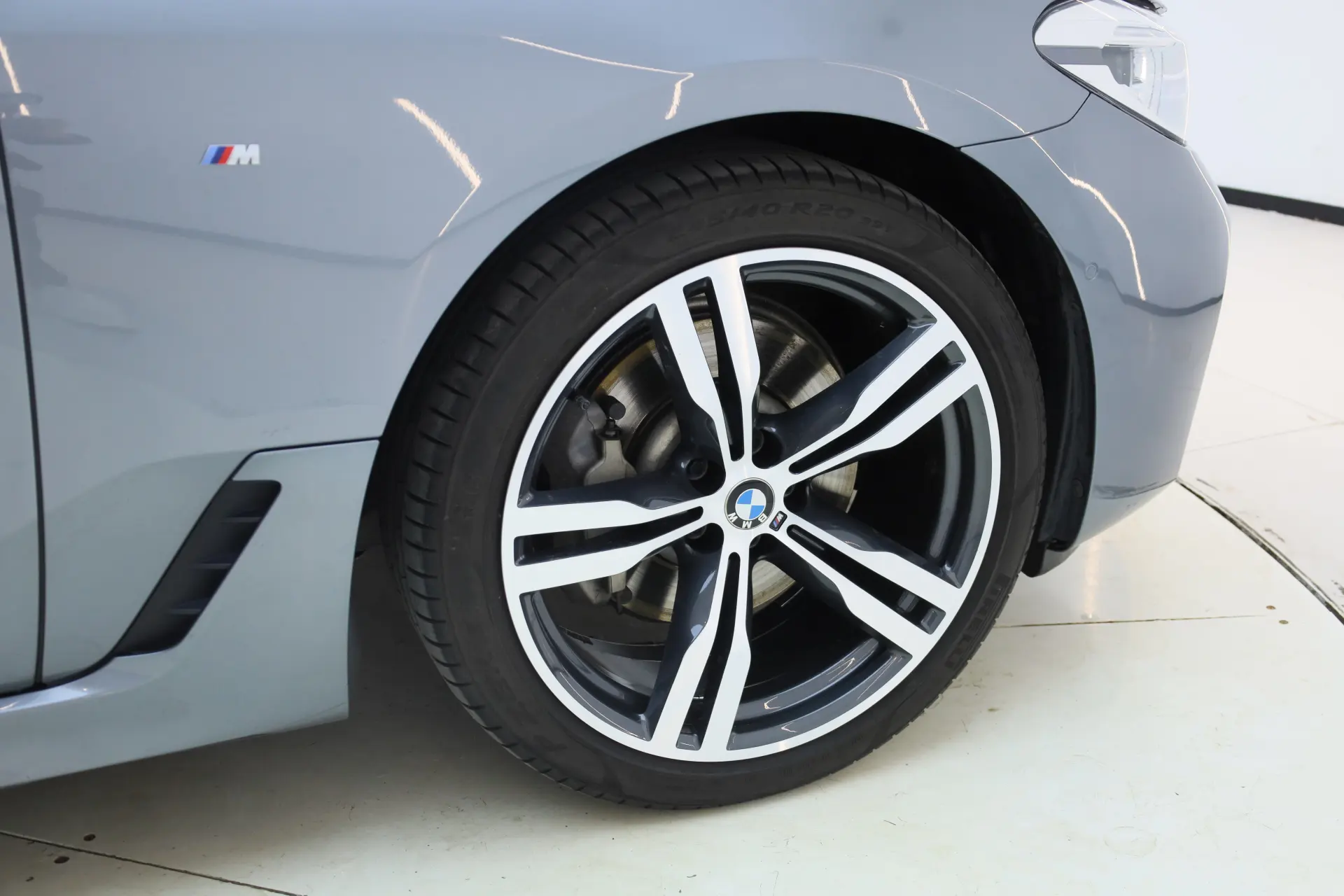 BMW 6GT, 2019 11