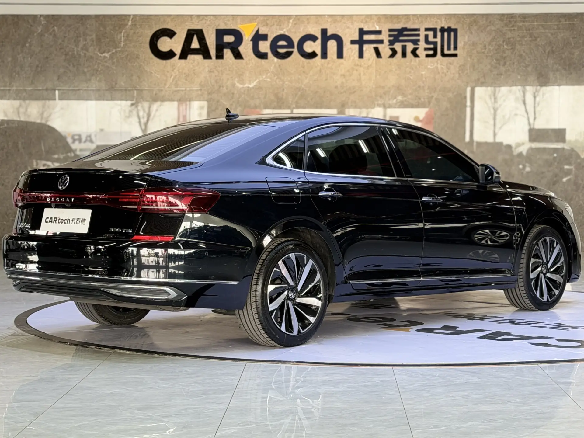 Volkswagen Passat, 2022 все фото