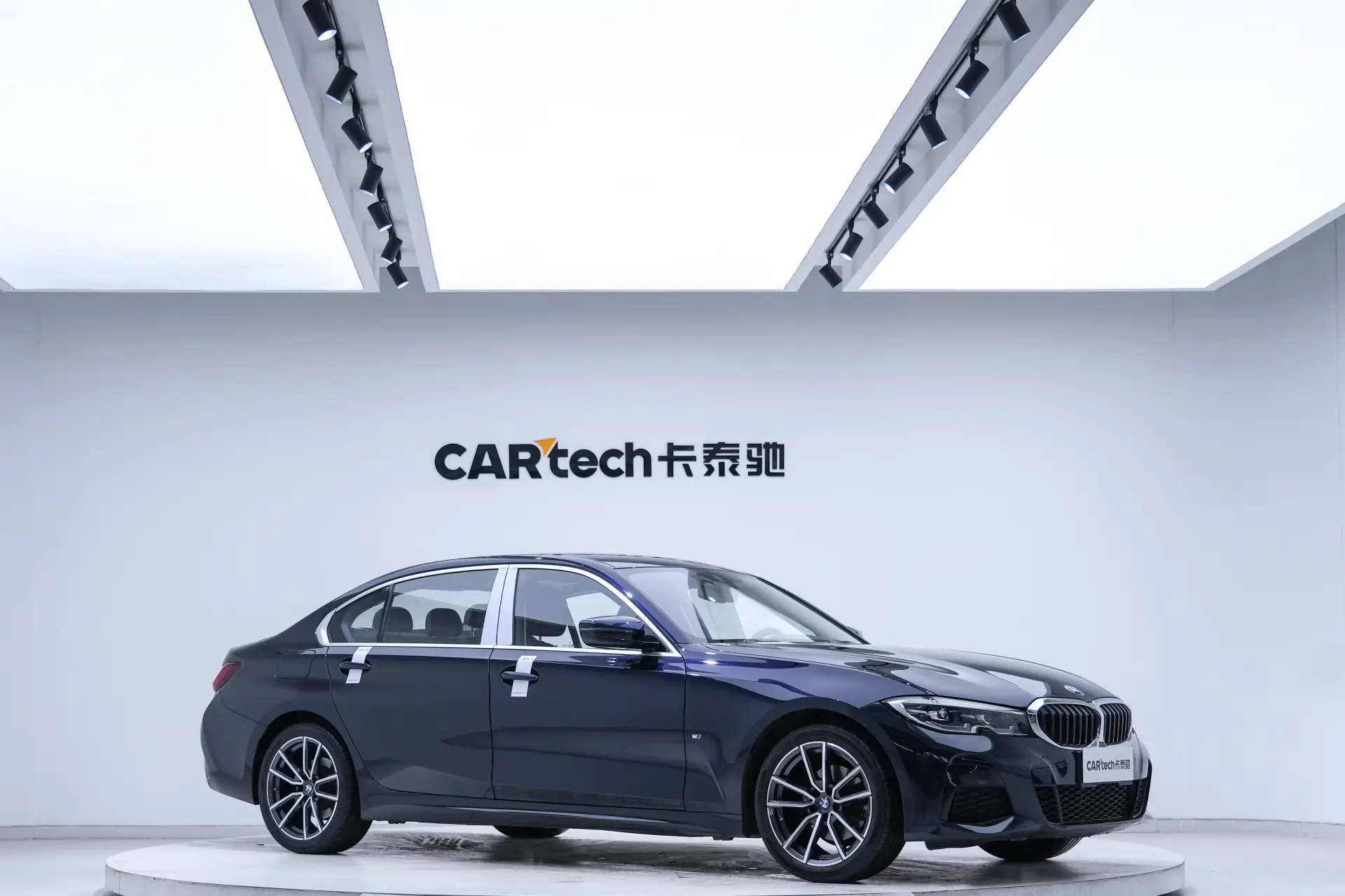 BMW 325Li, 2022 14