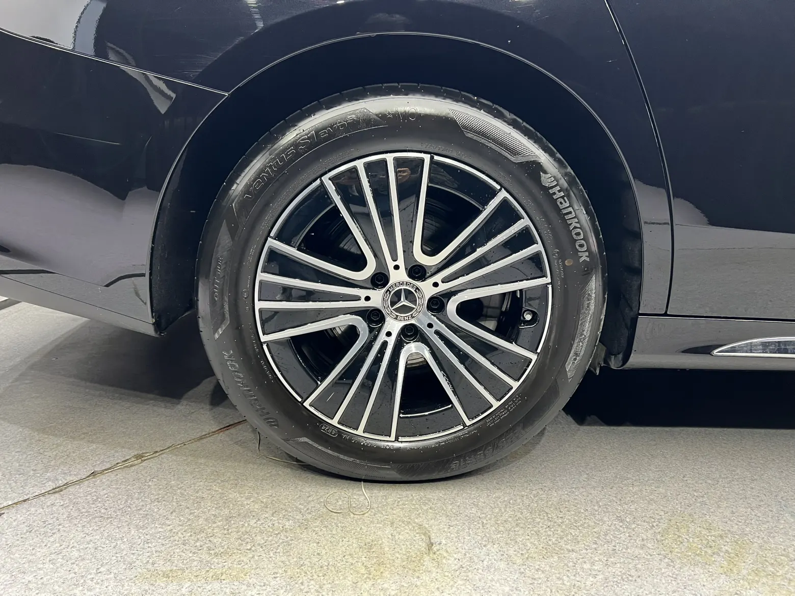 Mercedes-Benz E 260 L, 2025 9