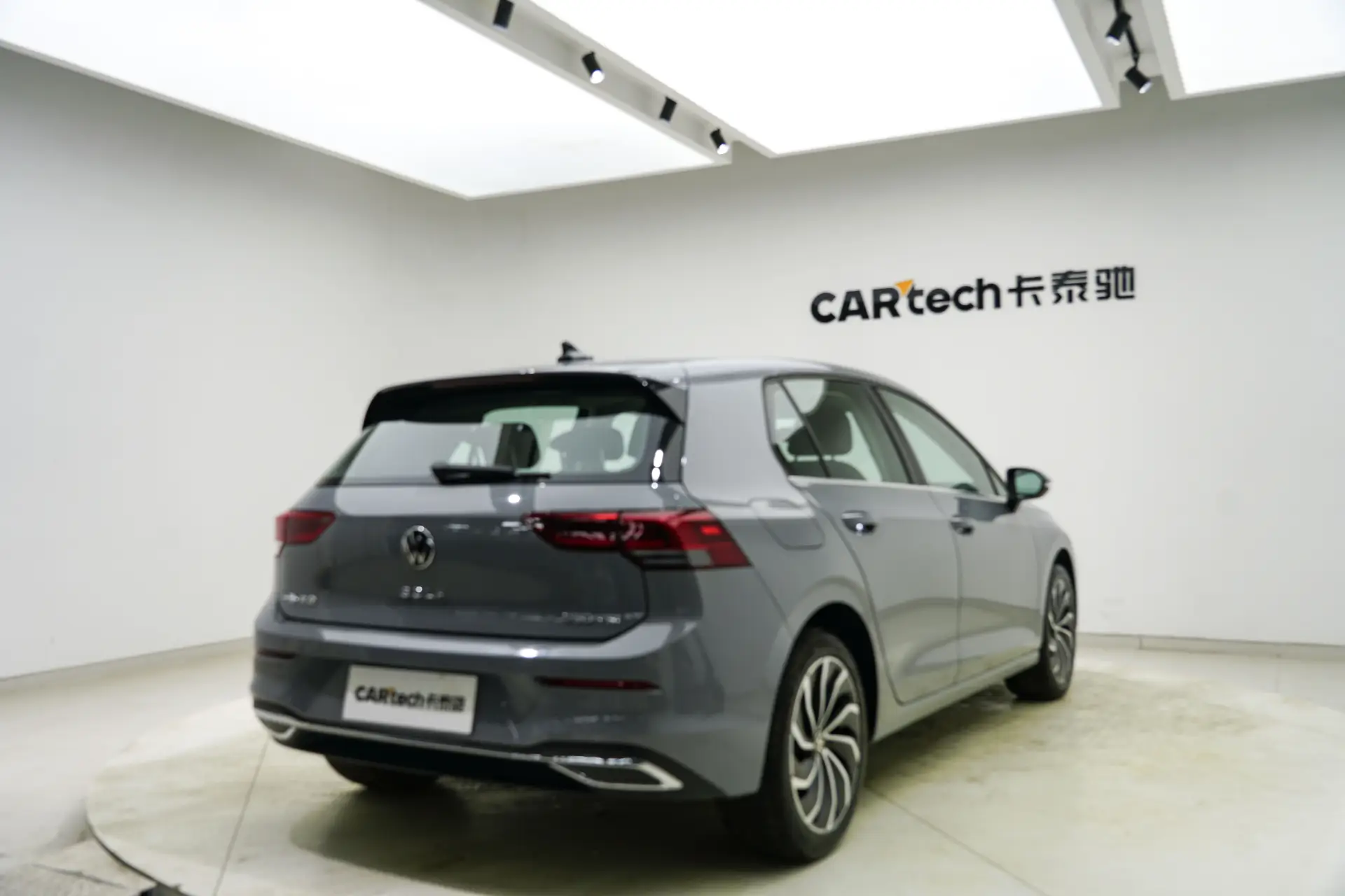 Volkswagen Golf, 2025 все фото