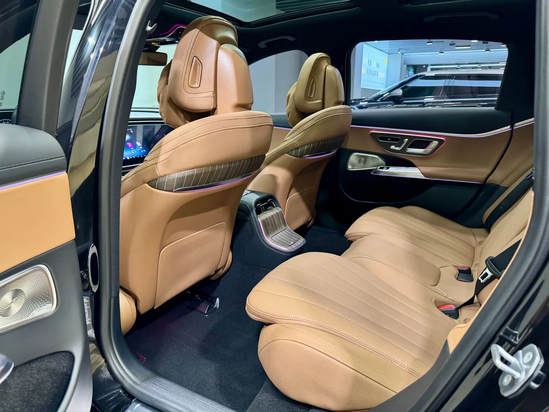 Mercedes-Benz E 300 L, 2024 25