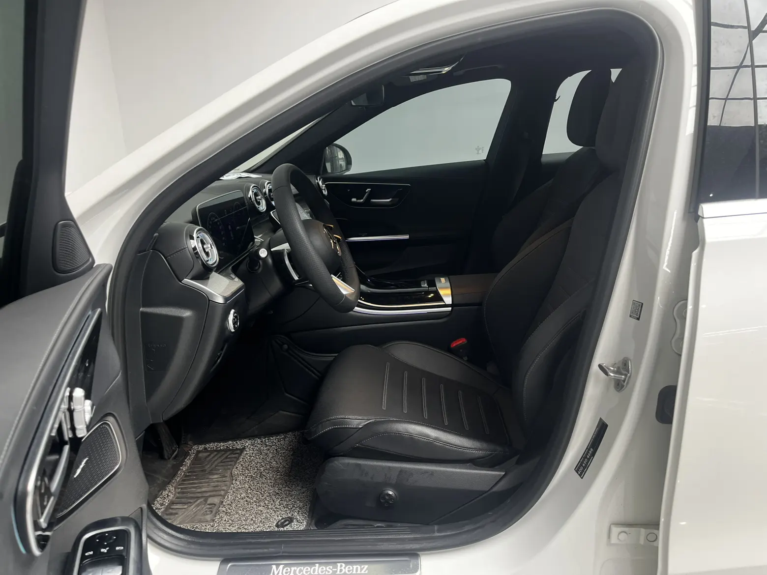 Mercedes-Benz C 260 L, 2023 12