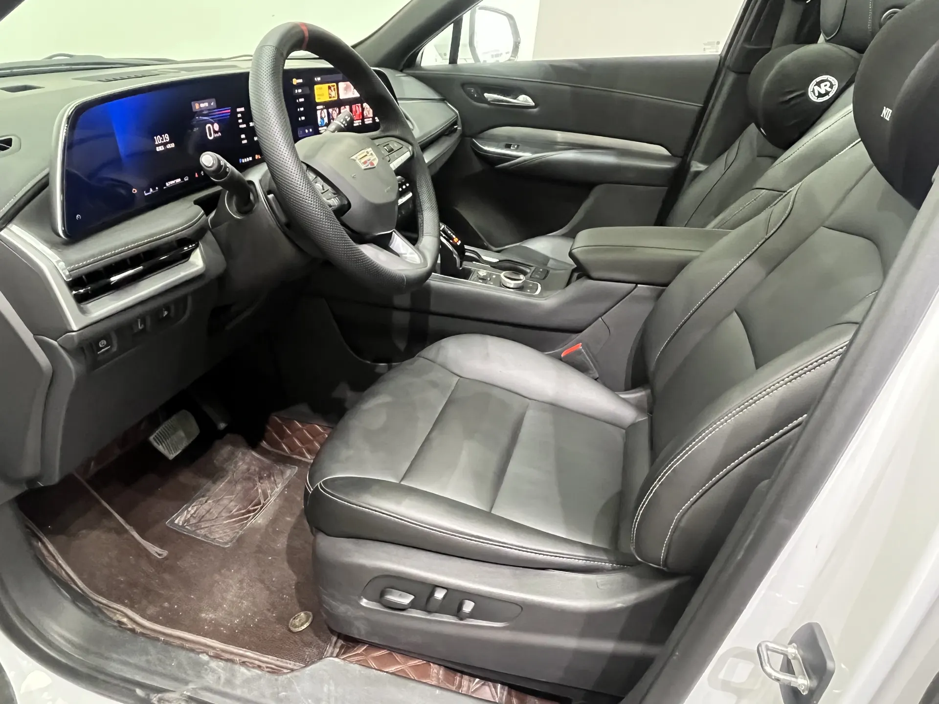 Cadillac XT4, 2023 13