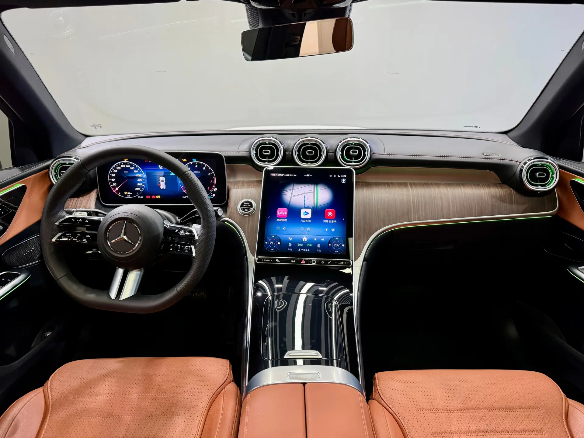 Mercedes-Benz GLC 300 L, 2025 16