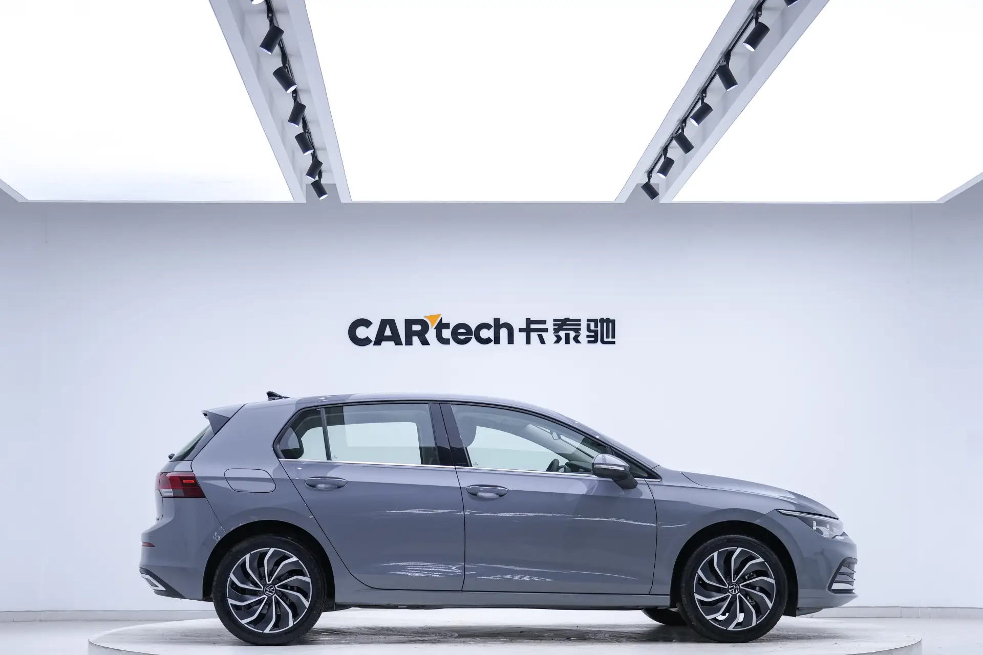 Volkswagen Golf, 2025 4