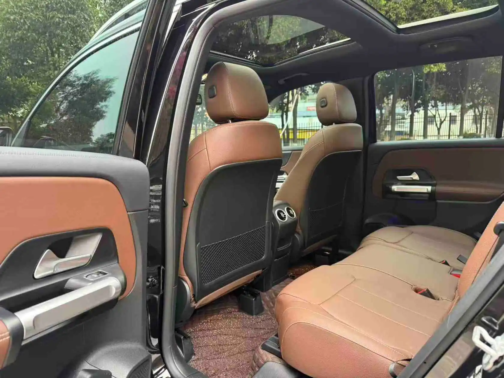 Mercedes-Benz GLB, 2025 14