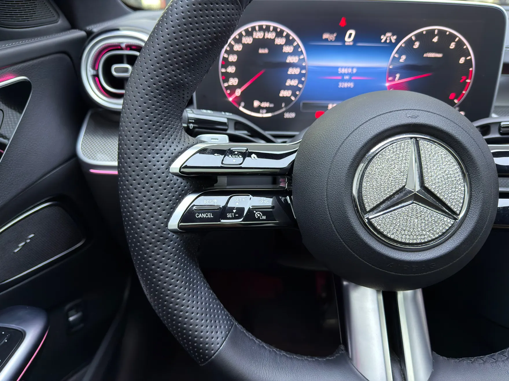 Mercedes-Benz C 260 L, 2024 15