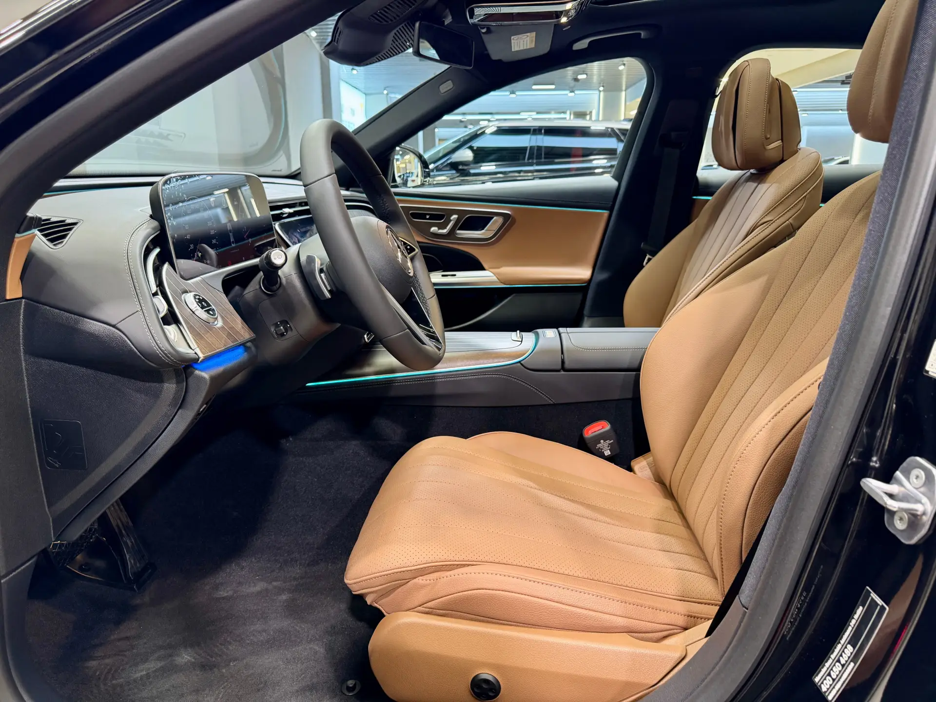 Mercedes-Benz E 300 L, 2026 12