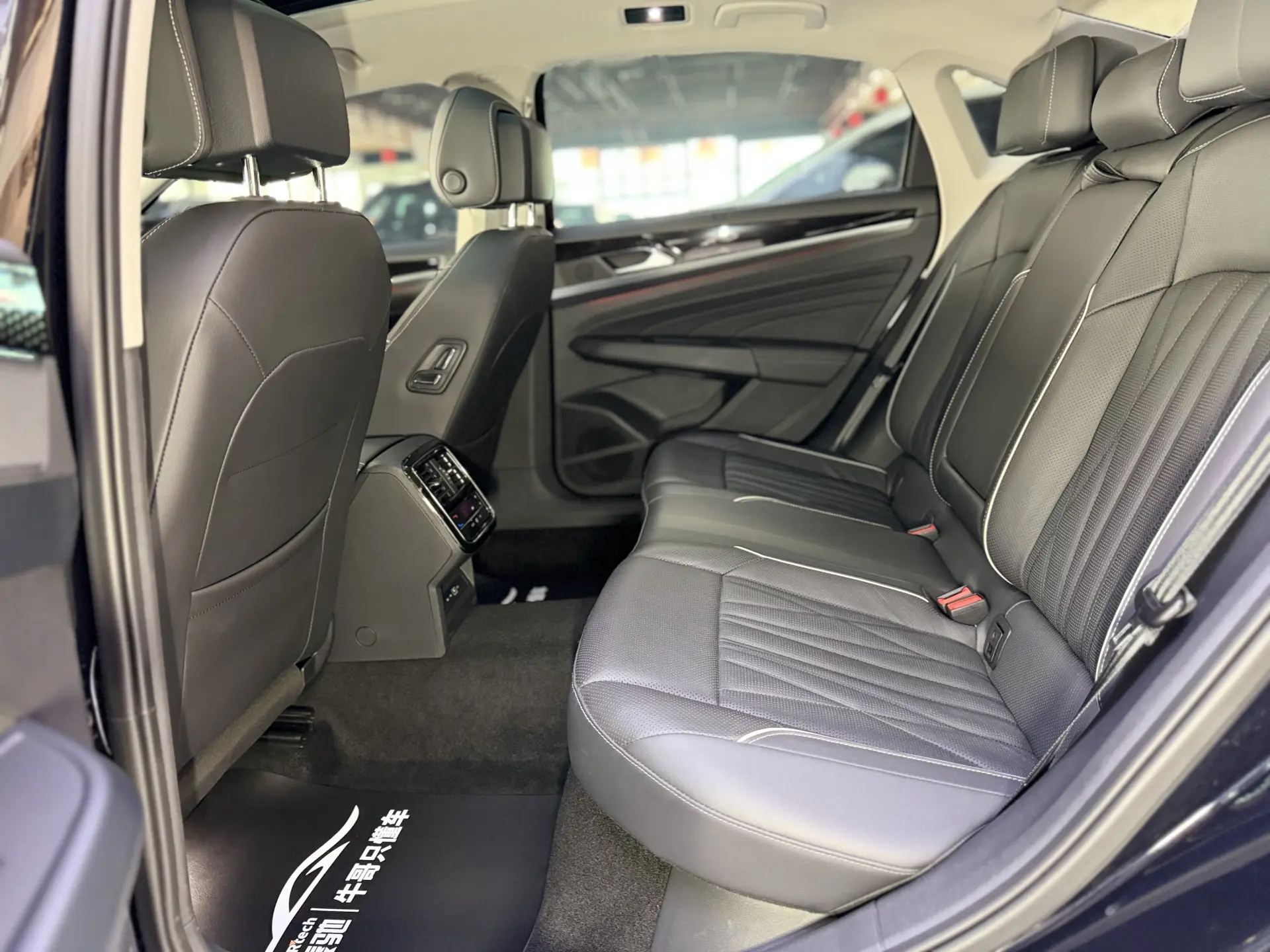 Volkswagen Passat, 2022 19