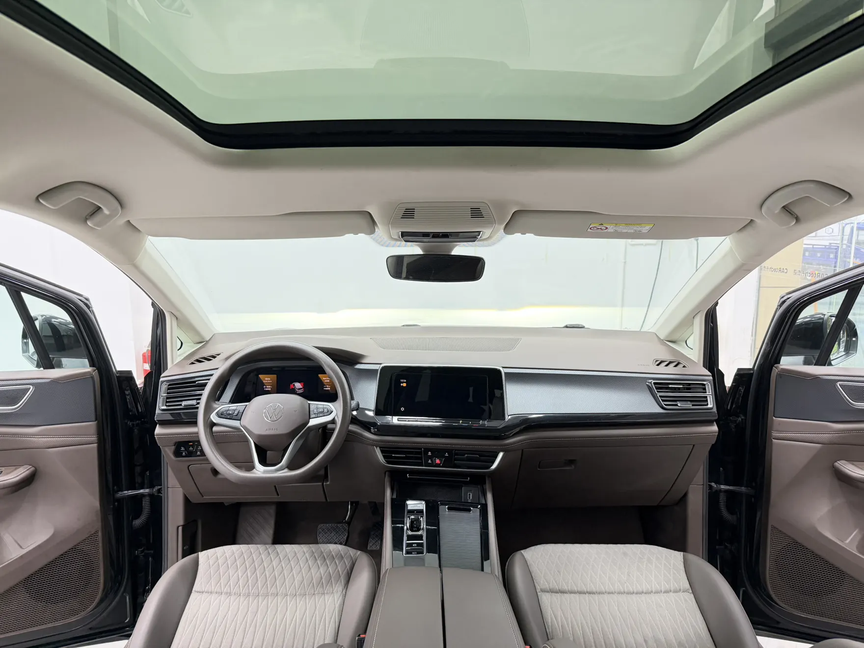 Volkswagen Viloran, 2023 10