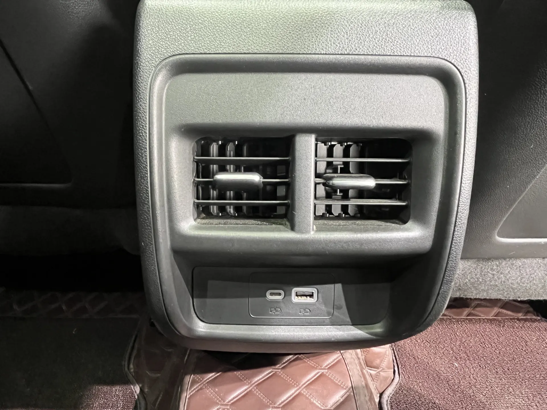 Cadillac XT4, 2023 17