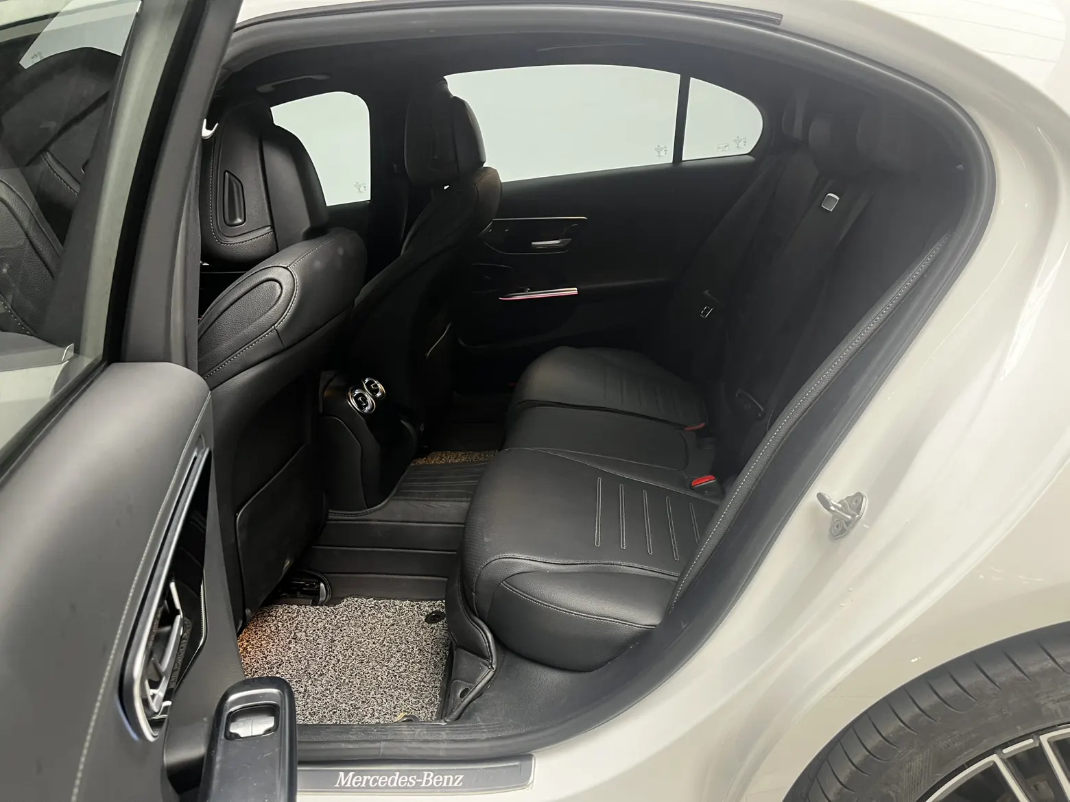 Mercedes-Benz C 260 L, 2023 13