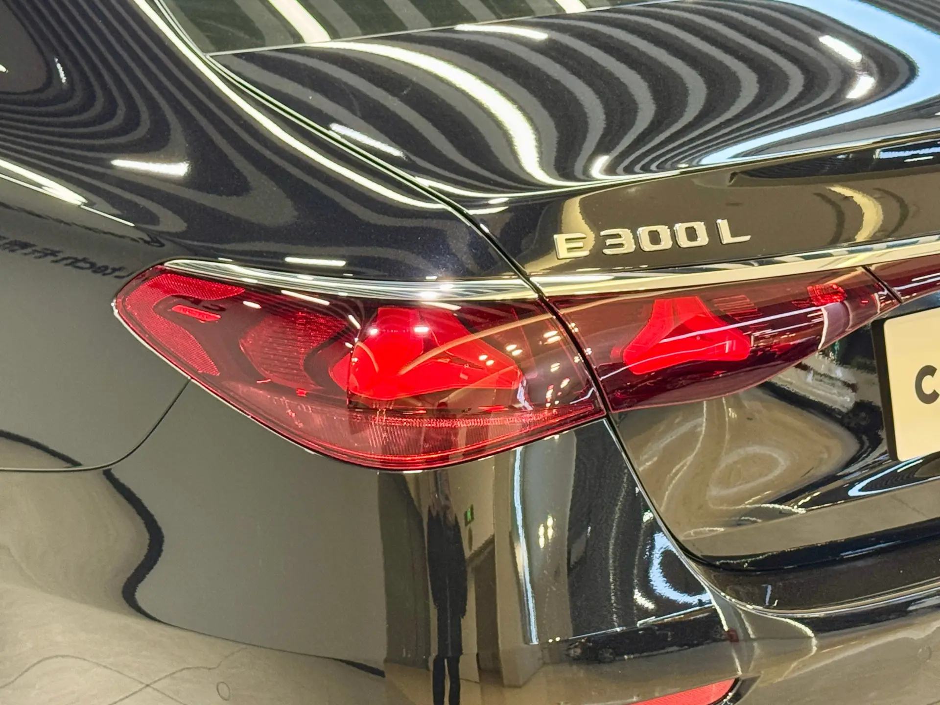 Mercedes-Benz E 300 L, 2026 10