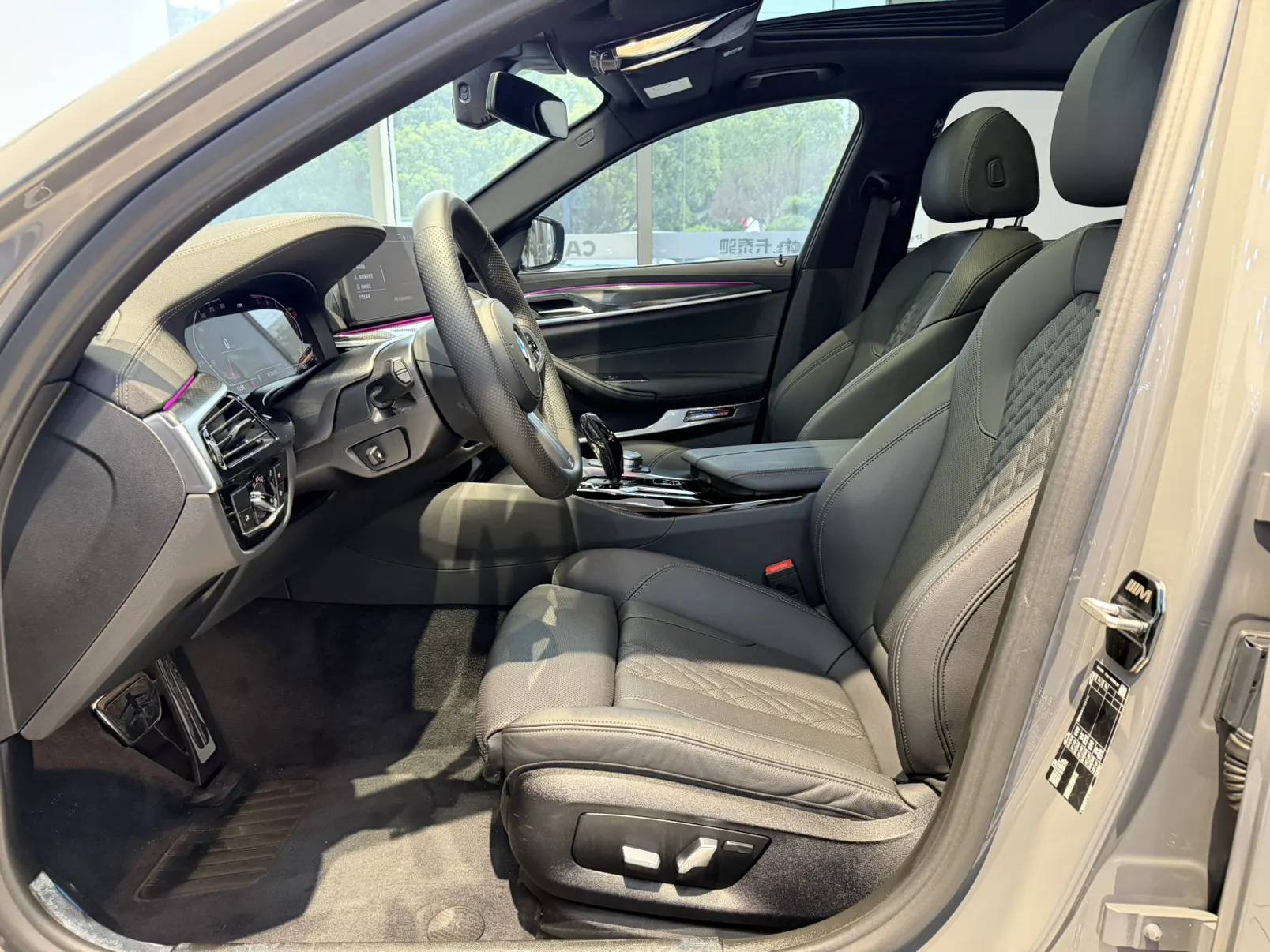 BMW 525i, 2023 17