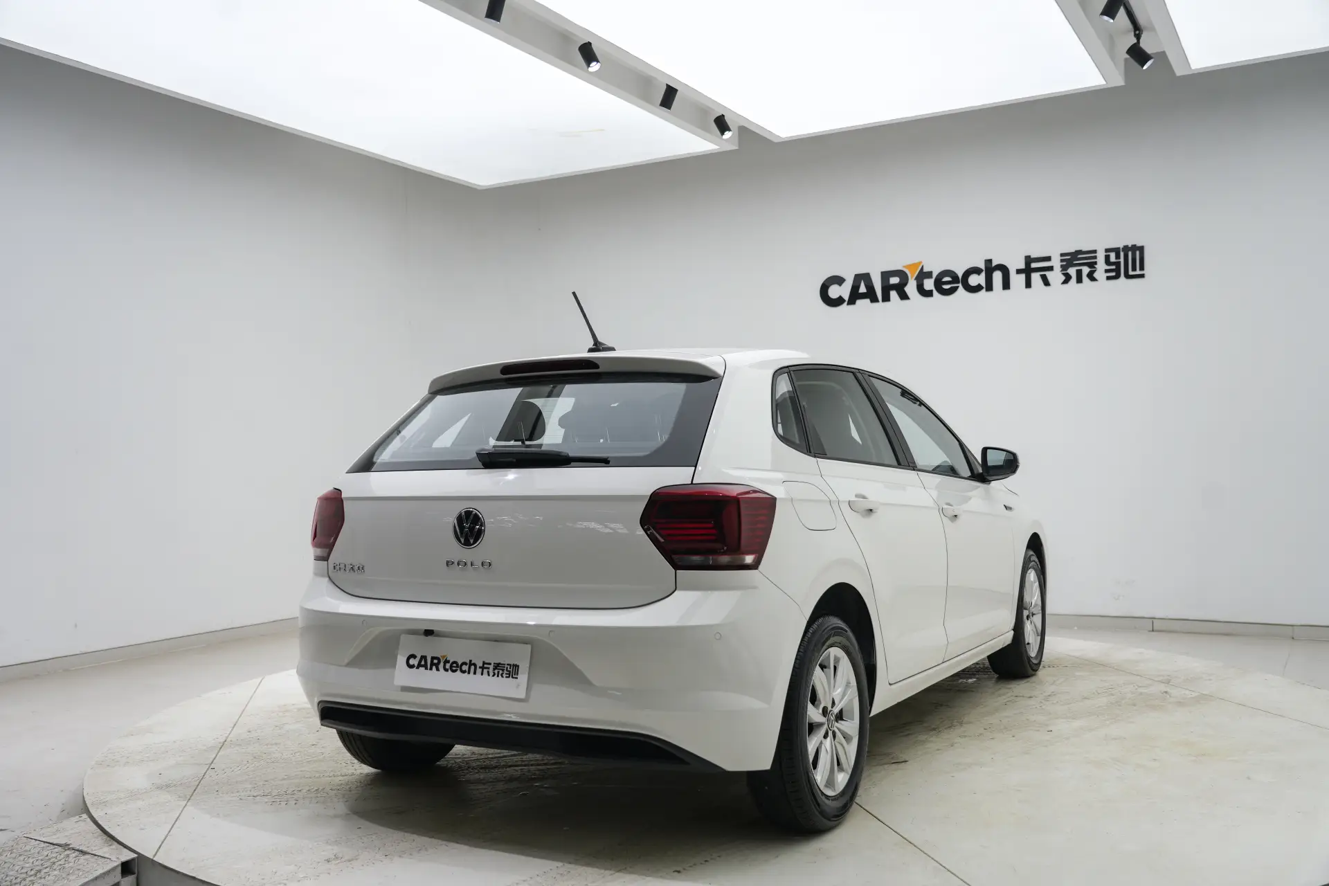 Volkswagen Polo, 2022 все фото