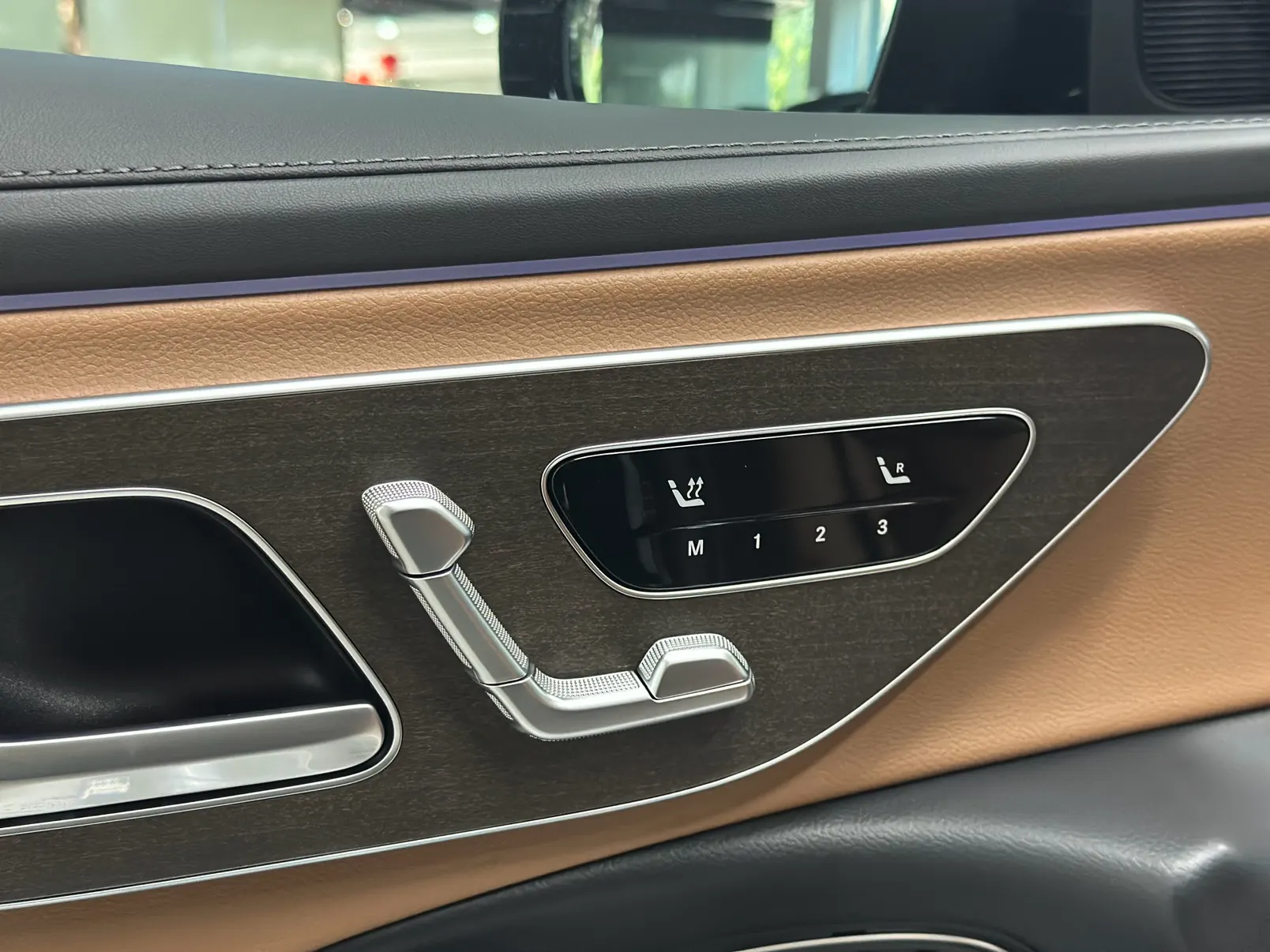 Mercedes-Benz E 300 L, 2024 10