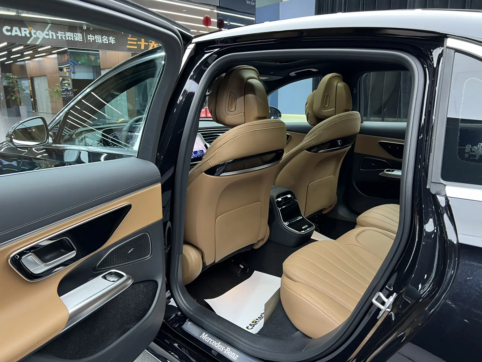 Mercedes-Benz E 260 L, 2025 29