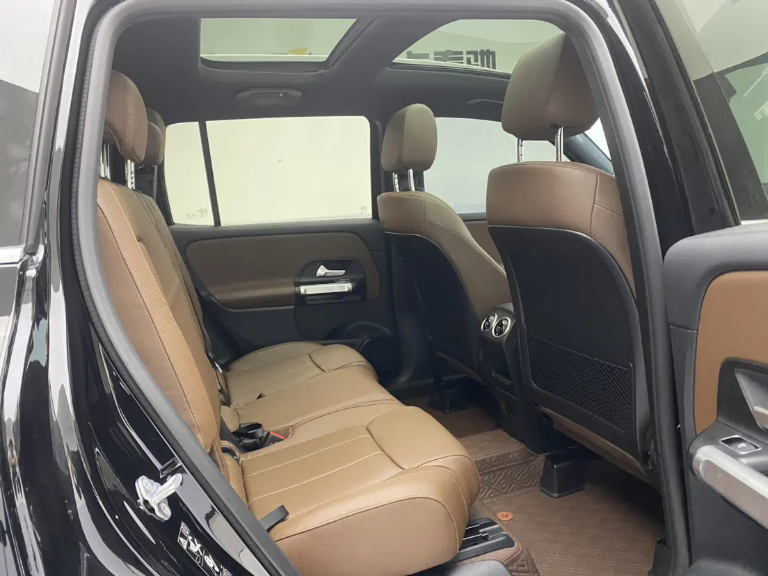 Mercedes-Benz GLB, 2023 31
