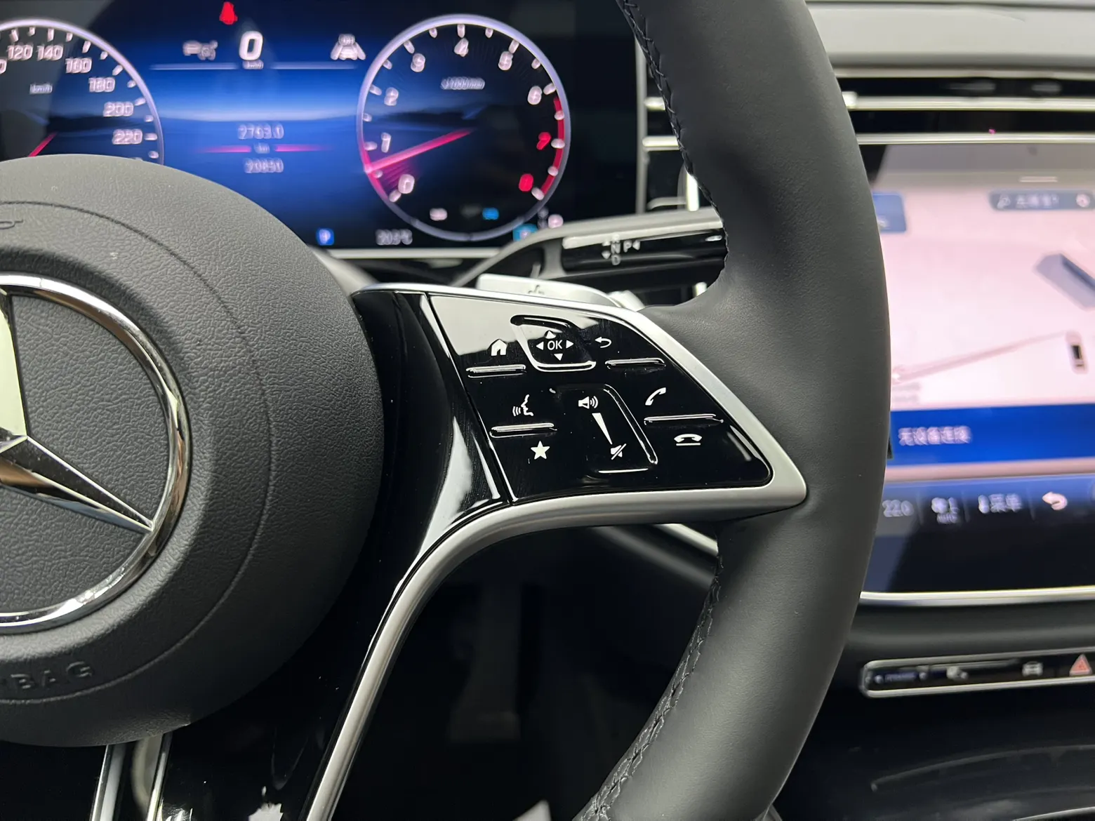 Mercedes-Benz E 260 L, 2025 15