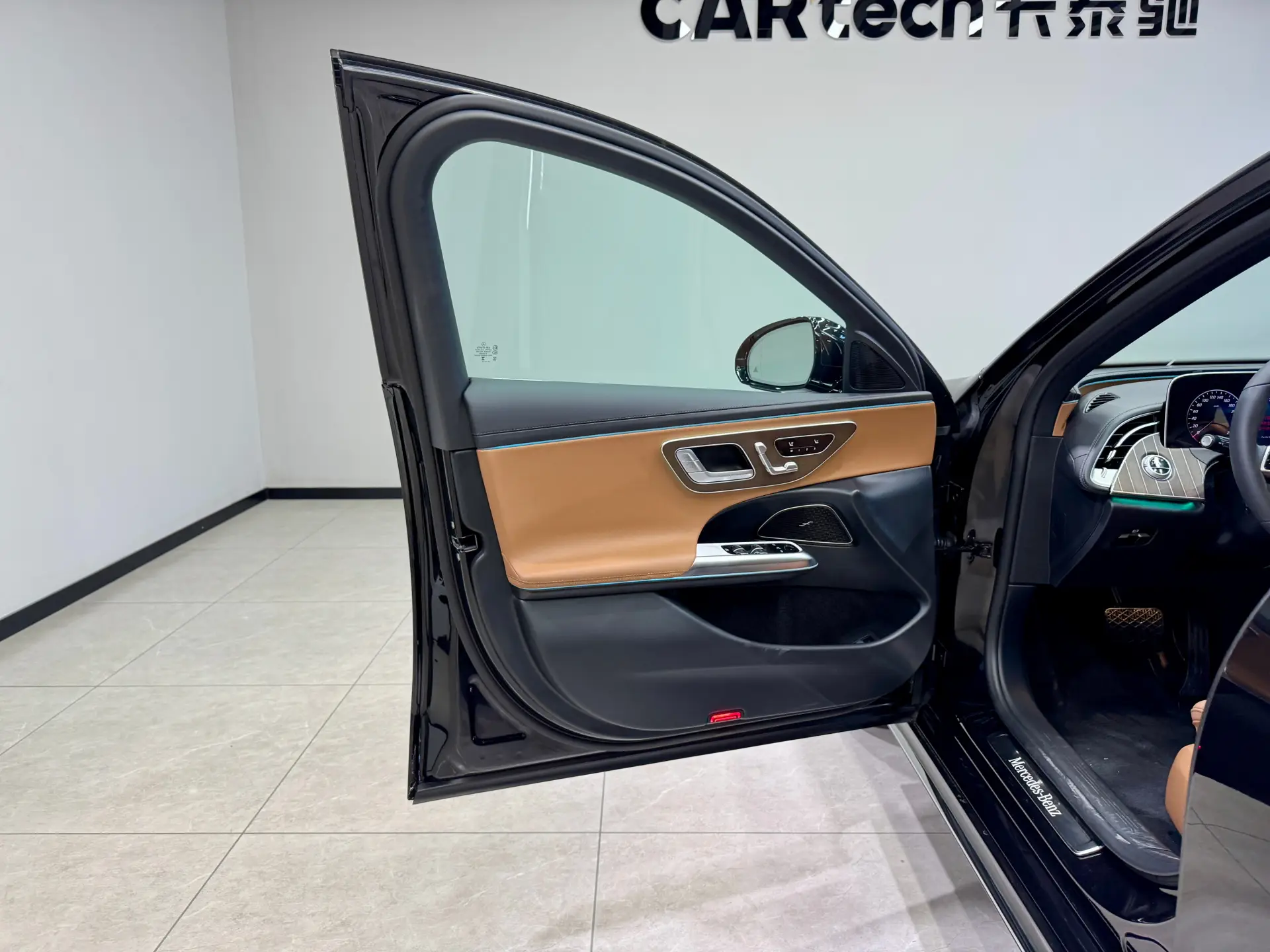 Mercedes-Benz E 300 L, 2026 11