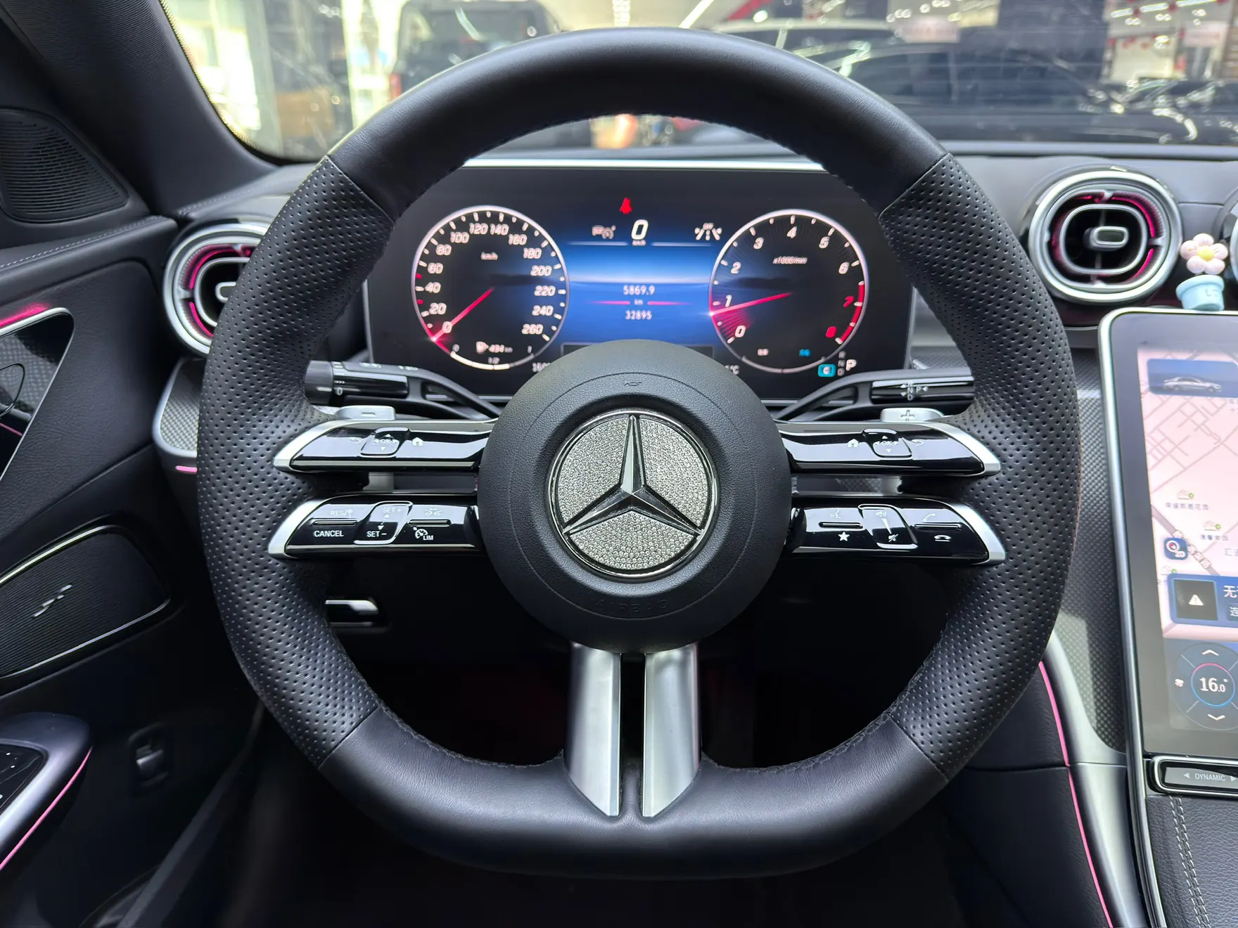 Mercedes-Benz C 260 L, 2024 26