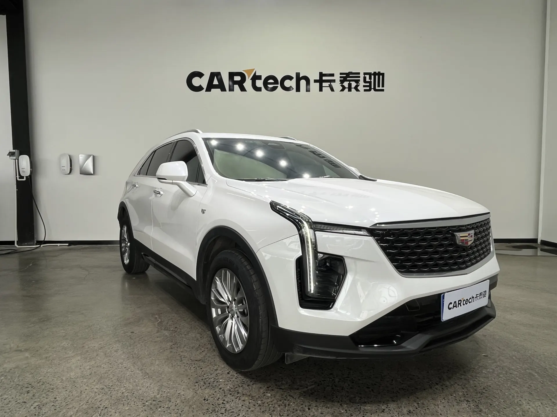 Cadillac XT4, 2023 2