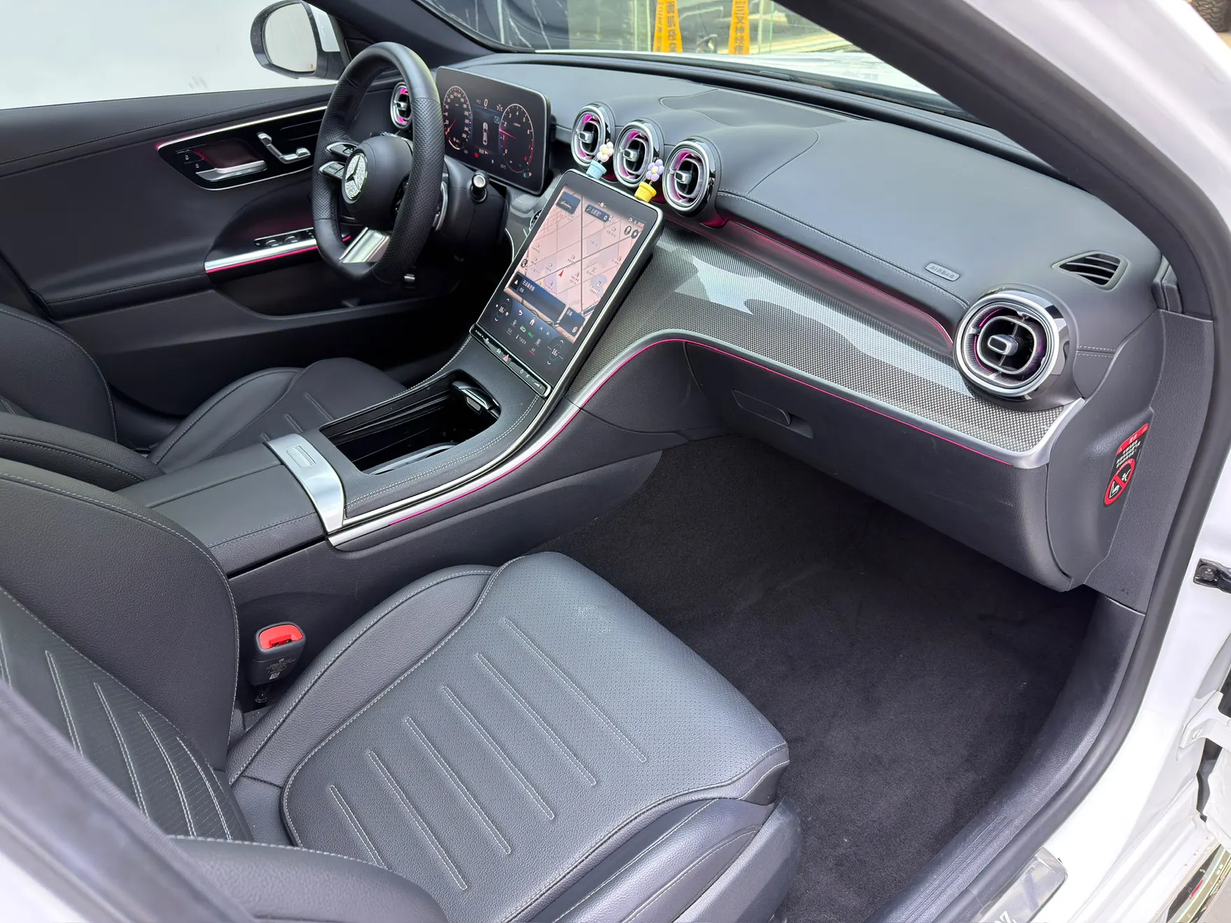 Mercedes-Benz C 260 L, 2024 19