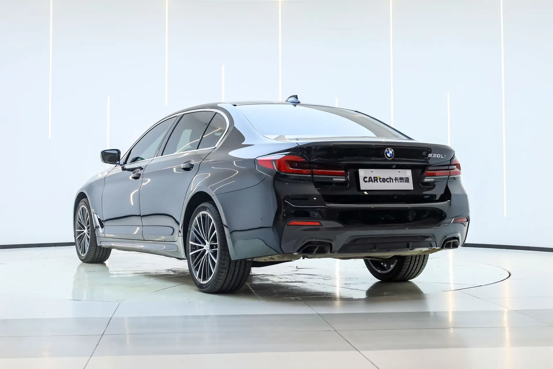 BMW 530Li, 2023 7