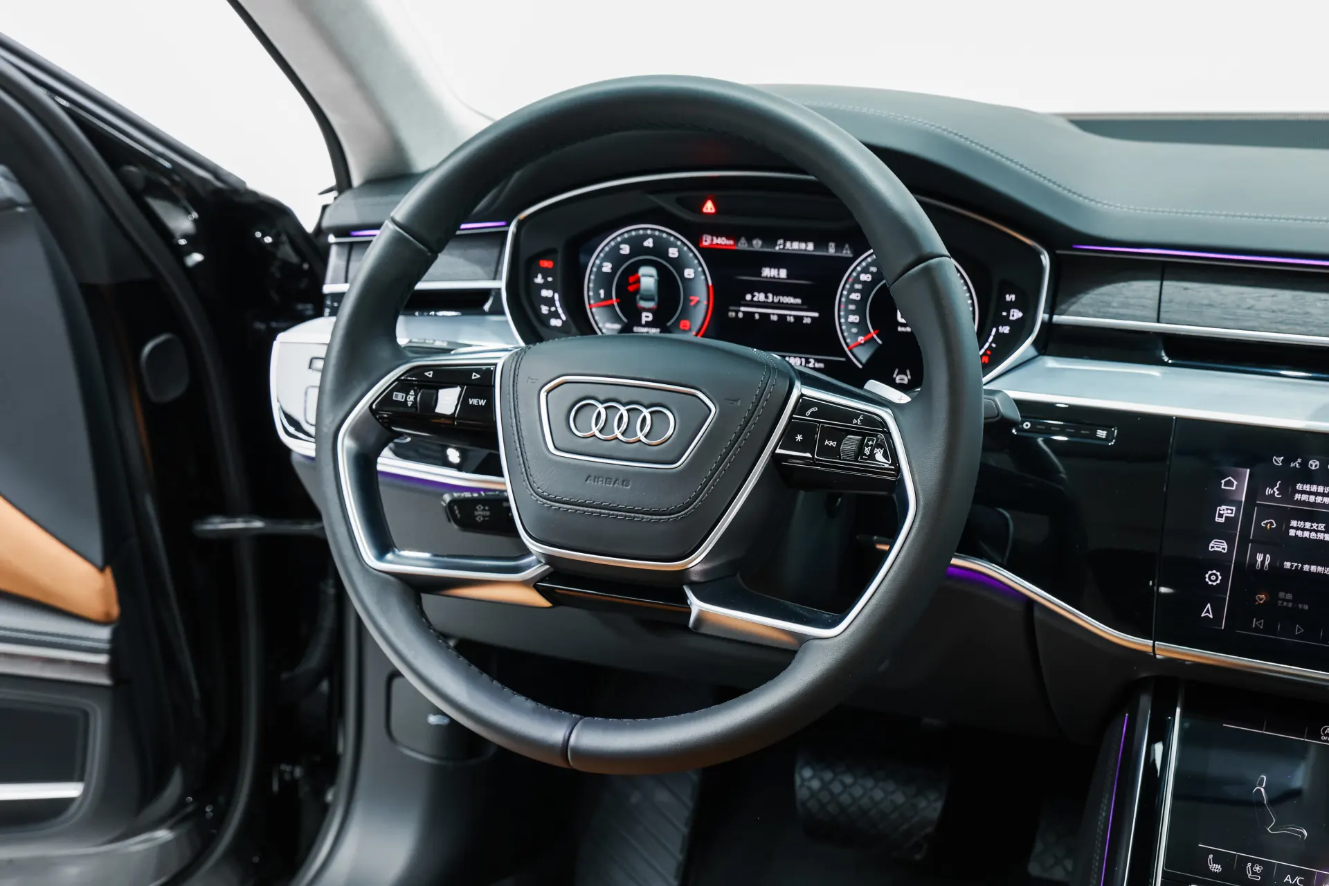 Audi A8L 55 TFSI, 2025 19