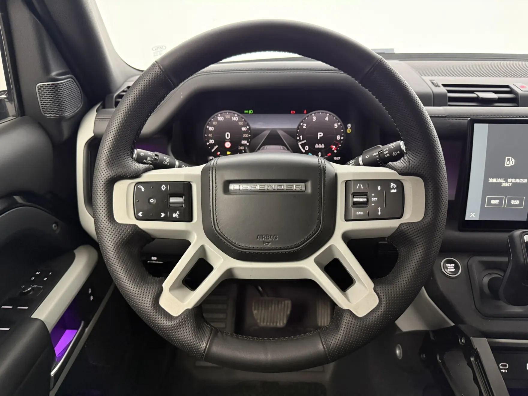 Land Rover Defender, 2022 7