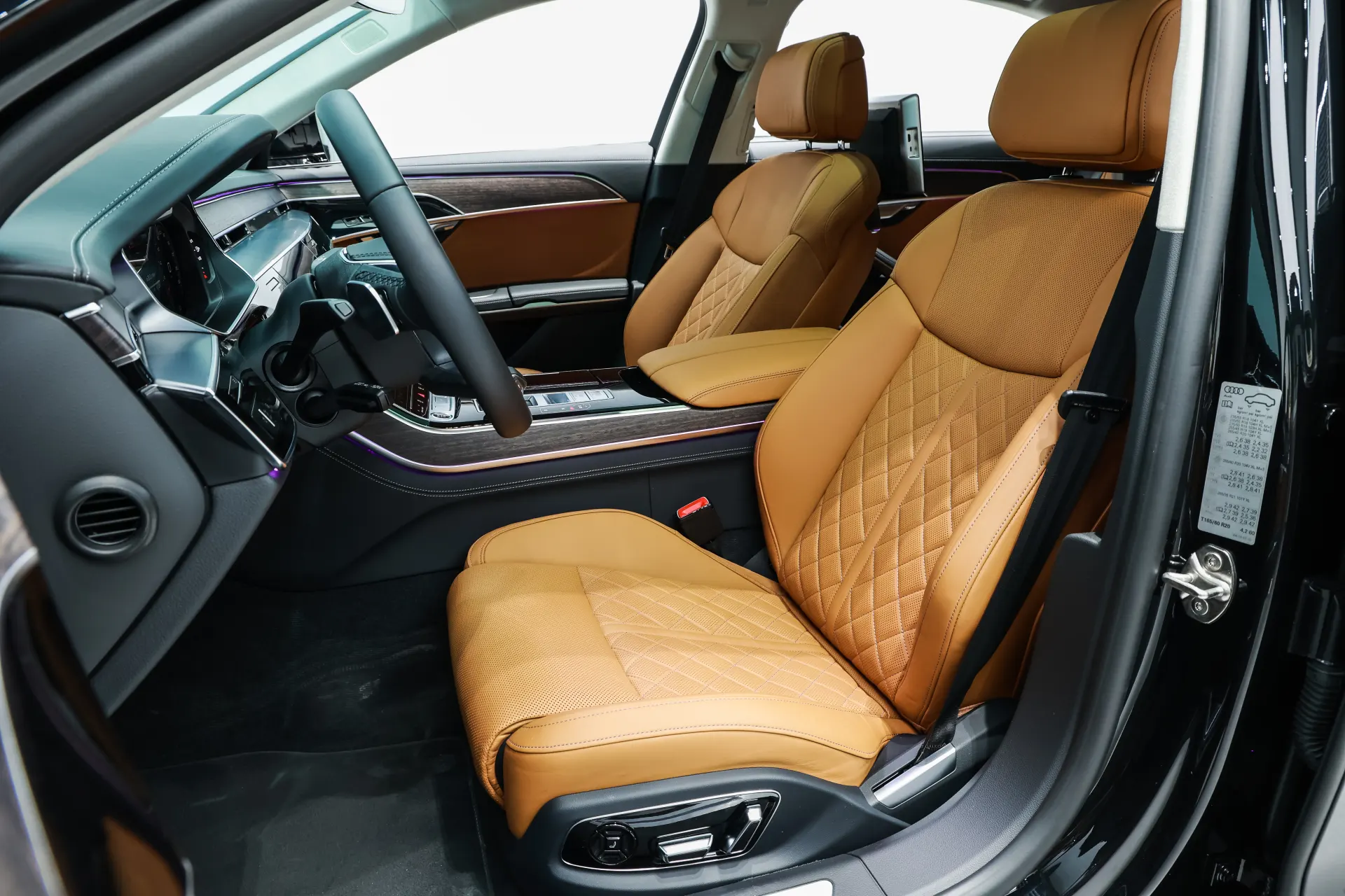 Audi A8L 55 TFSI, 2025 14