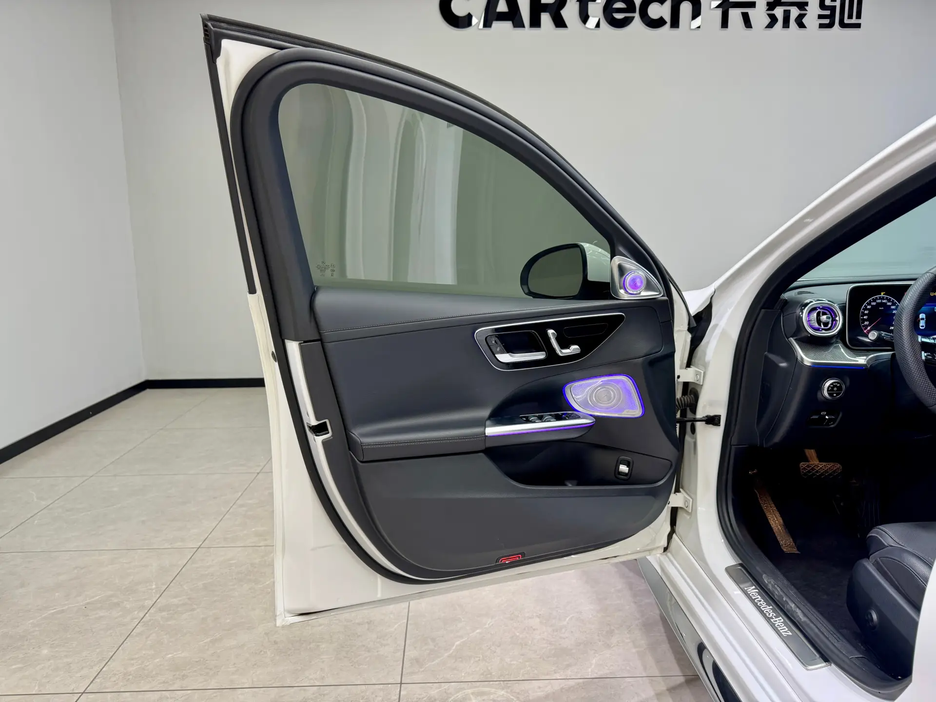 Mercedes-Benz C 260 L, 2023 12