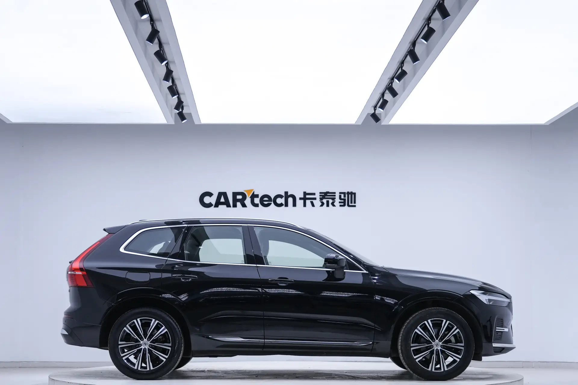 Volvo XC60, 2021 4